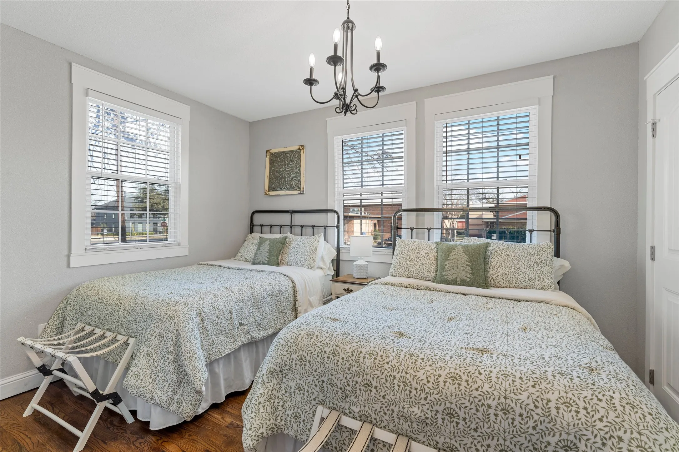 Single Family Residence For Sale in Mc Lennan County , 805 Clay Avenue, Waco, Texas 76706, 3 Bedroom, 2 Bathroom, Garage spaces, 1,240 Sqft, built in 1916, mls#21364216, Real Estate Agent in Waco, Homes For Sale in Mc Lennan county, Homes For Sale in Waco, Realtor in Waco Texas, Real Estate Brokerage Independent Realty Texas, Luminita Cordes Realtor