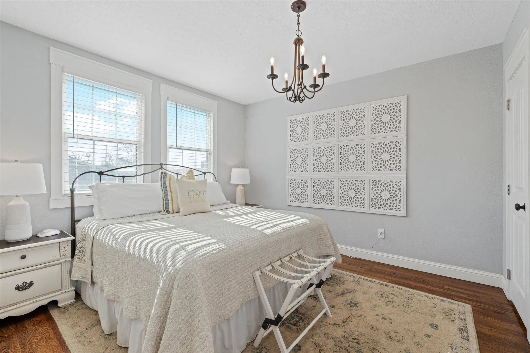 Single Family Residence For Sale in Mc Lennan County , 805 Clay Avenue, Waco, Texas 76706, 3 Bedroom, 2 Bathroom, Garage spaces, 1,240 Sqft, built in 1916, mls#21364216, Real Estate Agent in Waco, Homes For Sale in Mc Lennan county, Homes For Sale in Waco, Realtor in Waco Texas, Real Estate Brokerage Independent Realty Texas, Luminita Cordes Realtor