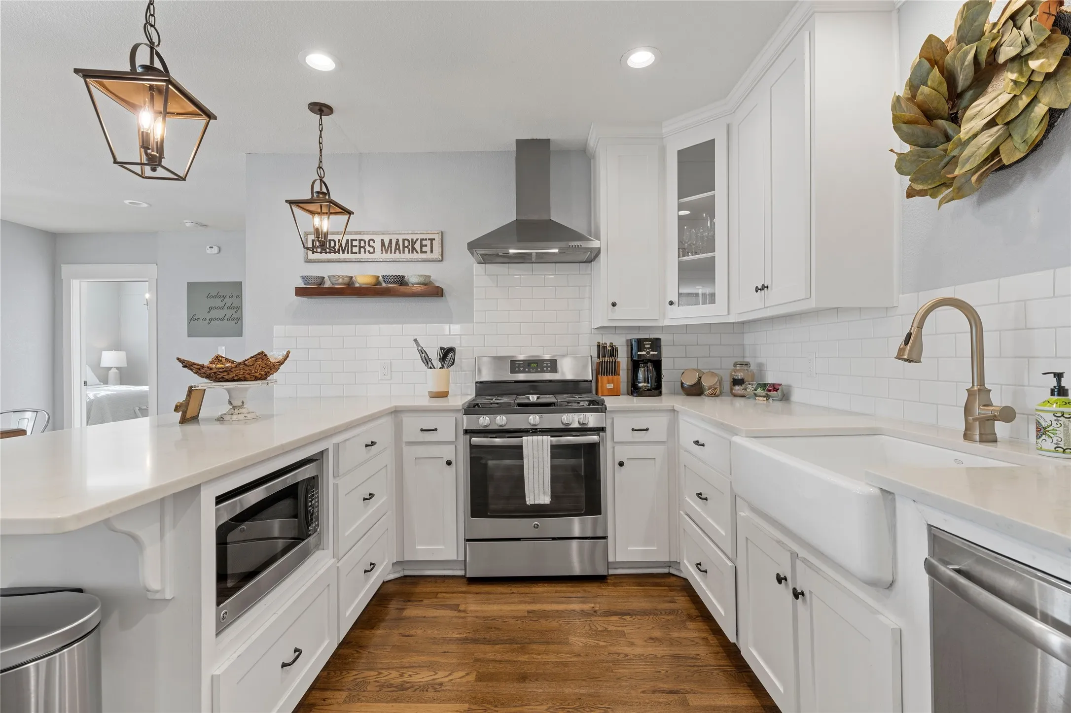Single Family Residence For Sale in Mc Lennan County , 805 Clay Avenue, Waco, Texas 76706, 3 Bedroom, 2 Bathroom, Garage spaces, 1,240 Sqft, built in 1916, mls#21364216, Real Estate Agent in Waco, Homes For Sale in Mc Lennan county, Homes For Sale in Waco, Realtor in Waco Texas, Real Estate Brokerage Independent Realty Texas, Luminita Cordes Realtor