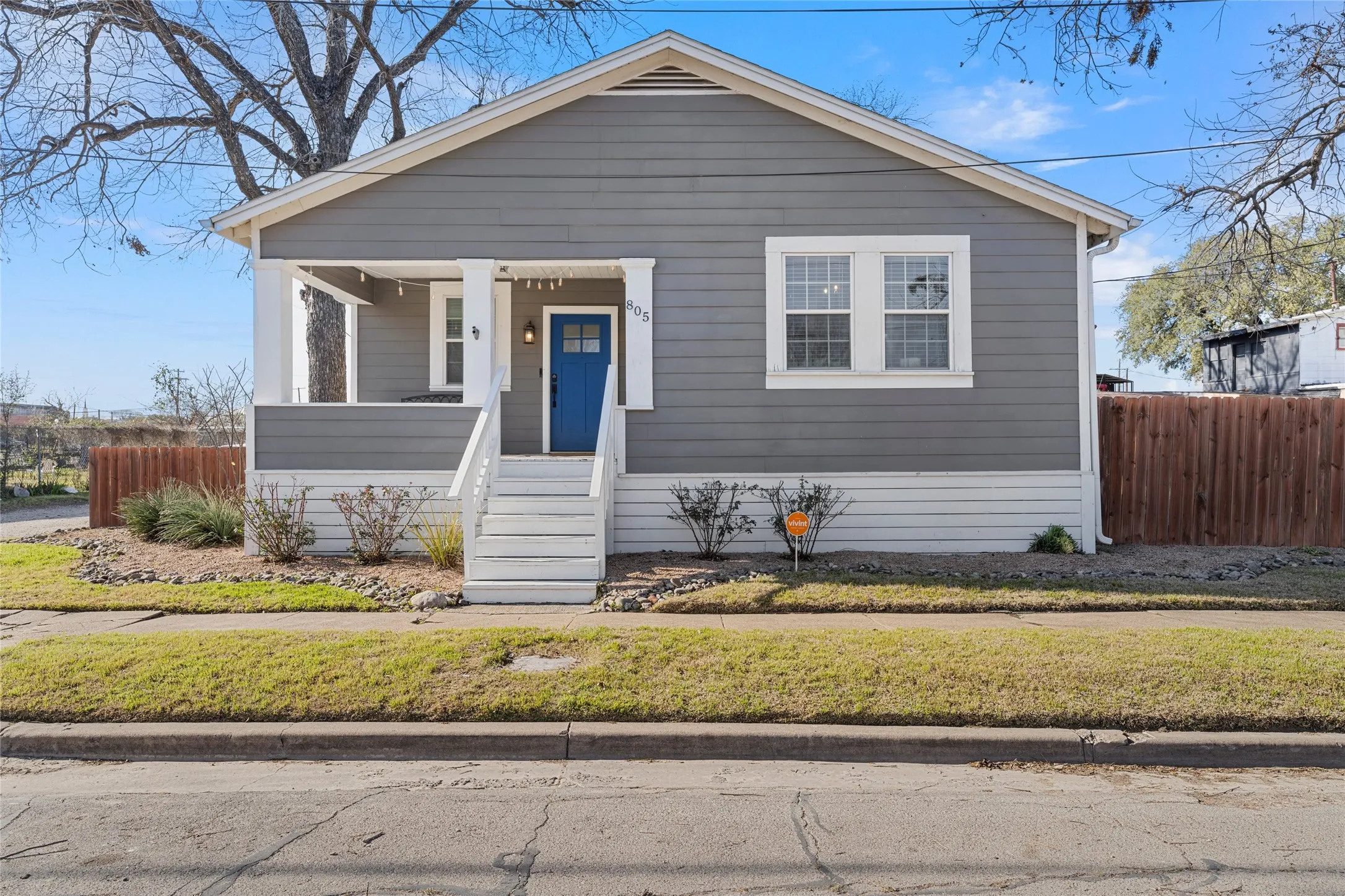 Single Family Residence For Sale in Mc Lennan County , 805 Clay Avenue, Waco, Texas 76706, 3 Bedroom, 2 Bathroom, Garage spaces, 1,240 Sqft, built in 1916, mls#21364216, Real Estate Agent in Waco, Homes For Sale in Mc Lennan county, Homes For Sale in Waco, Realtor in Waco Texas, Real Estate Brokerage Independent Realty Texas, Luminita Cordes Realtor