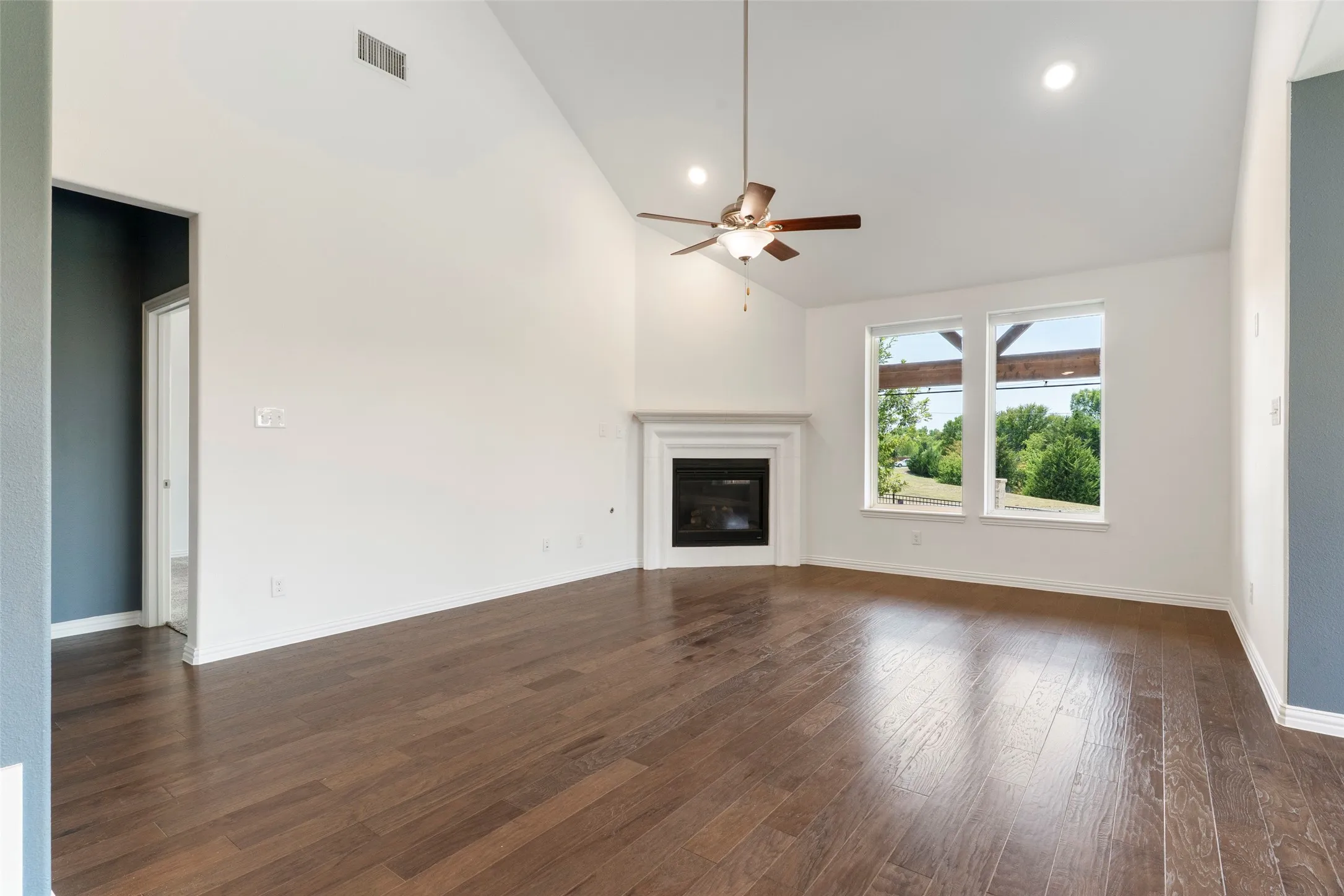 Single Family Residence For Sale in Collin County , 1502 Temperance Way, Wylie, Texas 75098, 4 Bedroom, 3 Bathroom, 2 Garage spaces, 3,096 Sqft, built in 2019, mls#21361507, Real Estate Agent in Wylie, Homes For Sale in Collin county, Homes For Sale in Wylie, Realtor in Wylie Texas, Real Estate Brokerage Independent Realty Texas, Luminita Cordes Realtor