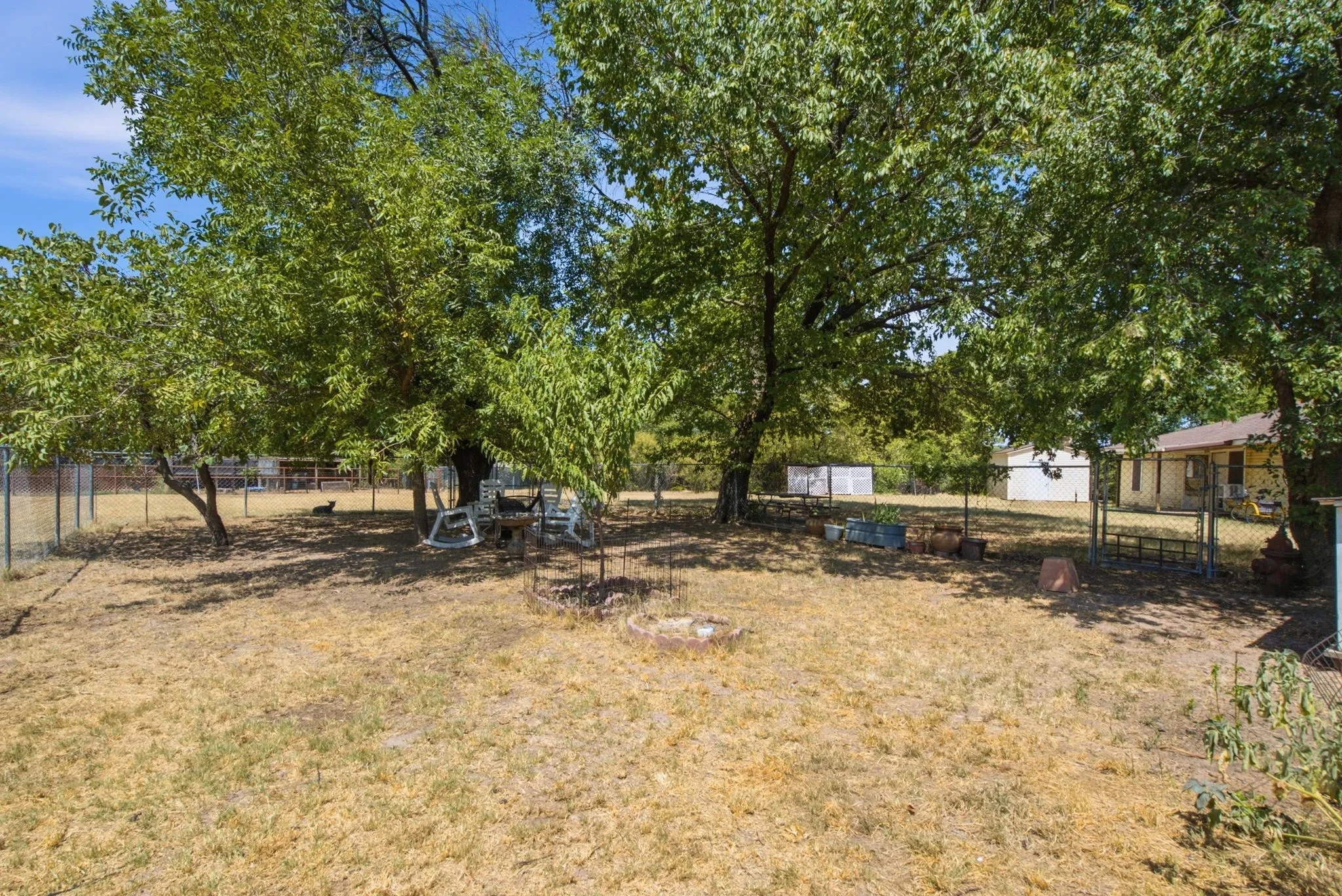 Single Family Residence For Sale in Tarrant County , 112 Sandra Drive, Azle, Texas 76020, 2 Bedroom, 1 Bathroom, Garage spaces, 1,000 Sqft, built in 0, mls#21359373, Real Estate Agent in Azle, Homes For Sale in Tarrant county, Homes For Sale in Azle, Realtor in Azle Texas, Real Estate Brokerage Independent Realty Texas, Luminita Cordes Realtor