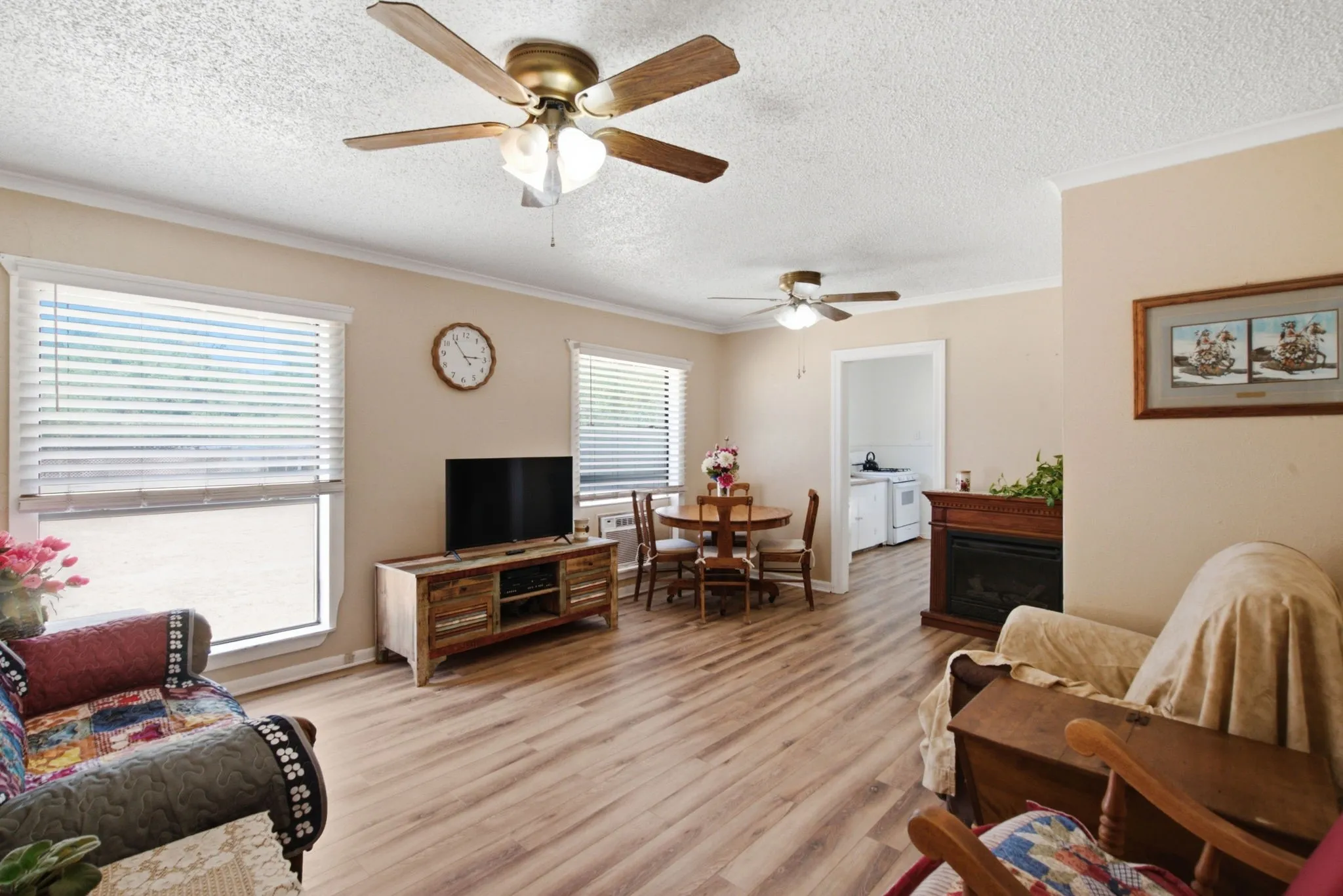 Single Family Residence For Sale in Tarrant County , 112 Sandra Drive, Azle, Texas 76020, 2 Bedroom, 1 Bathroom, Garage spaces, 1,000 Sqft, built in 0, mls#21359373, Real Estate Agent in Azle, Homes For Sale in Tarrant county, Homes For Sale in Azle, Realtor in Azle Texas, Real Estate Brokerage Independent Realty Texas, Luminita Cordes Realtor