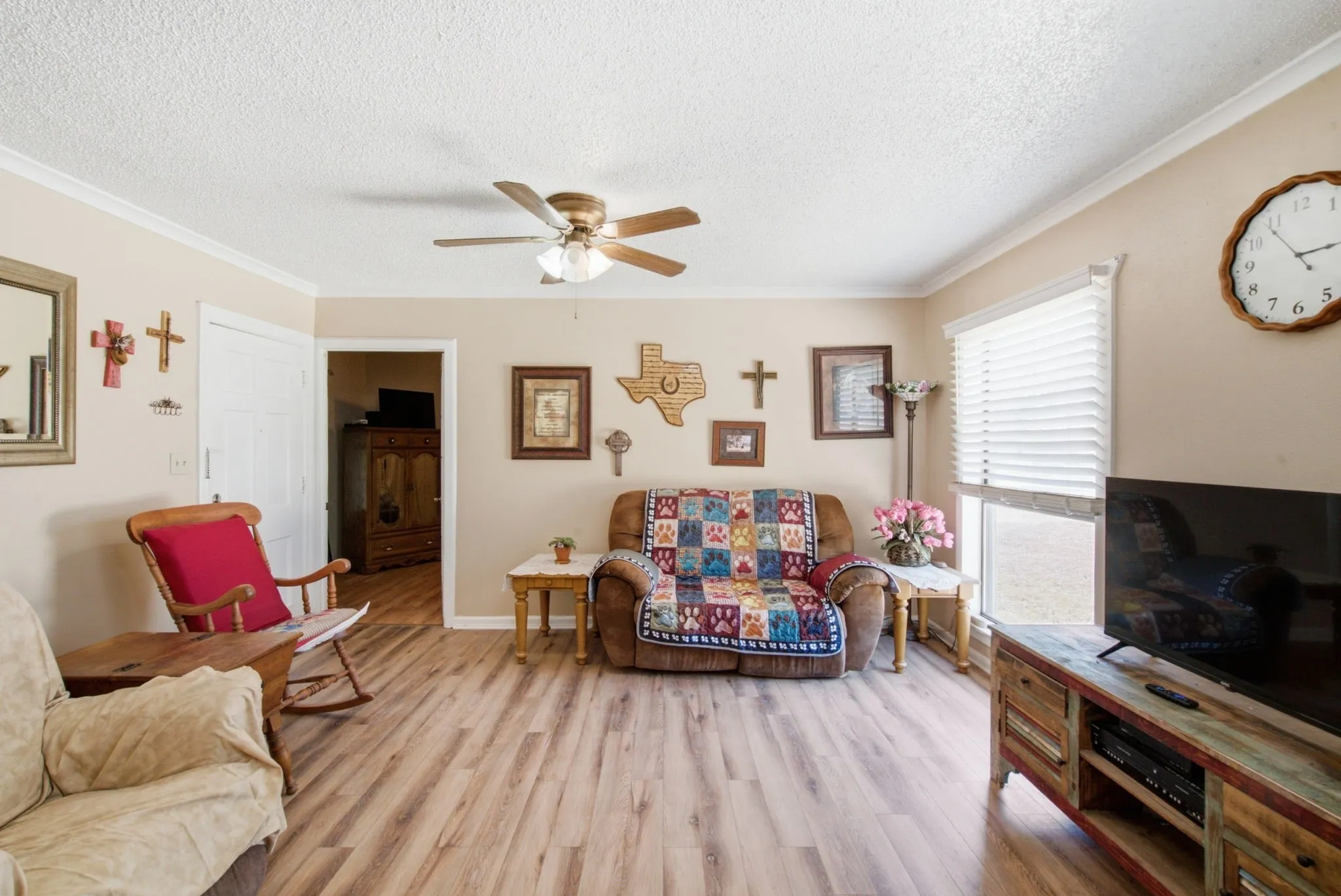 Single Family Residence For Sale in Tarrant County , 112 Sandra Drive, Azle, Texas 76020, 2 Bedroom, 1 Bathroom, Garage spaces, 1,000 Sqft, built in 0, mls#21359373, Real Estate Agent in Azle, Homes For Sale in Tarrant county, Homes For Sale in Azle, Realtor in Azle Texas, Real Estate Brokerage Independent Realty Texas, Luminita Cordes Realtor