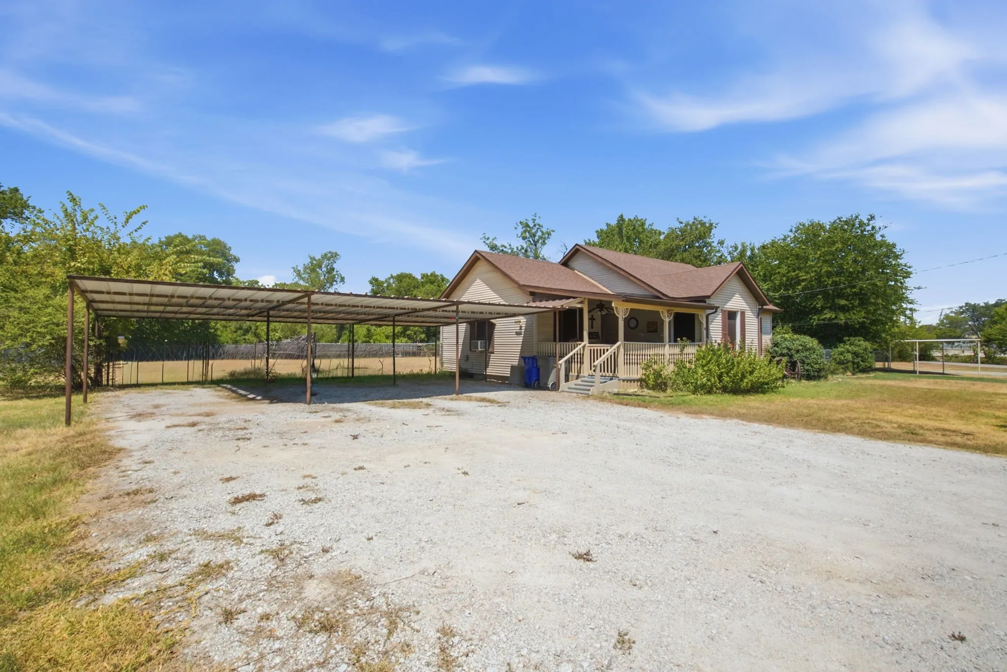 Single Family Residence For Sale in Tarrant County , 112 Sandra Drive, Azle, Texas 76020, 2 Bedroom, 1 Bathroom, Garage spaces, 1,000 Sqft, built in 0, mls#21359373, Real Estate Agent in Azle, Homes For Sale in Tarrant county, Homes For Sale in Azle, Realtor in Azle Texas, Real Estate Brokerage Independent Realty Texas, Luminita Cordes Realtor