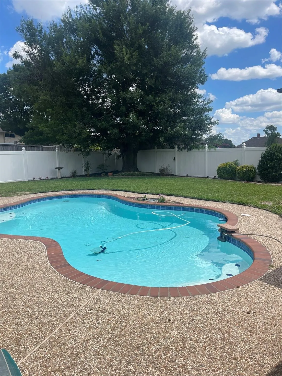 Single Family Residence For Rent in Denton County , 2312 Bush Circle, Carrollton, Texas 75007, 4 Bedroom, 3 Bathroom, 2 Garage spaces, 2,361 Sqft, built in 1983, mls#21364334, Real Estate Agent in Carrollton, Homes For Rent in Denton county, Homes For Rent in Carrollton, Realtor in Carrollton Texas, Real Estate Brokerage Independent Realty Texas, Luminita Cordes Realtor