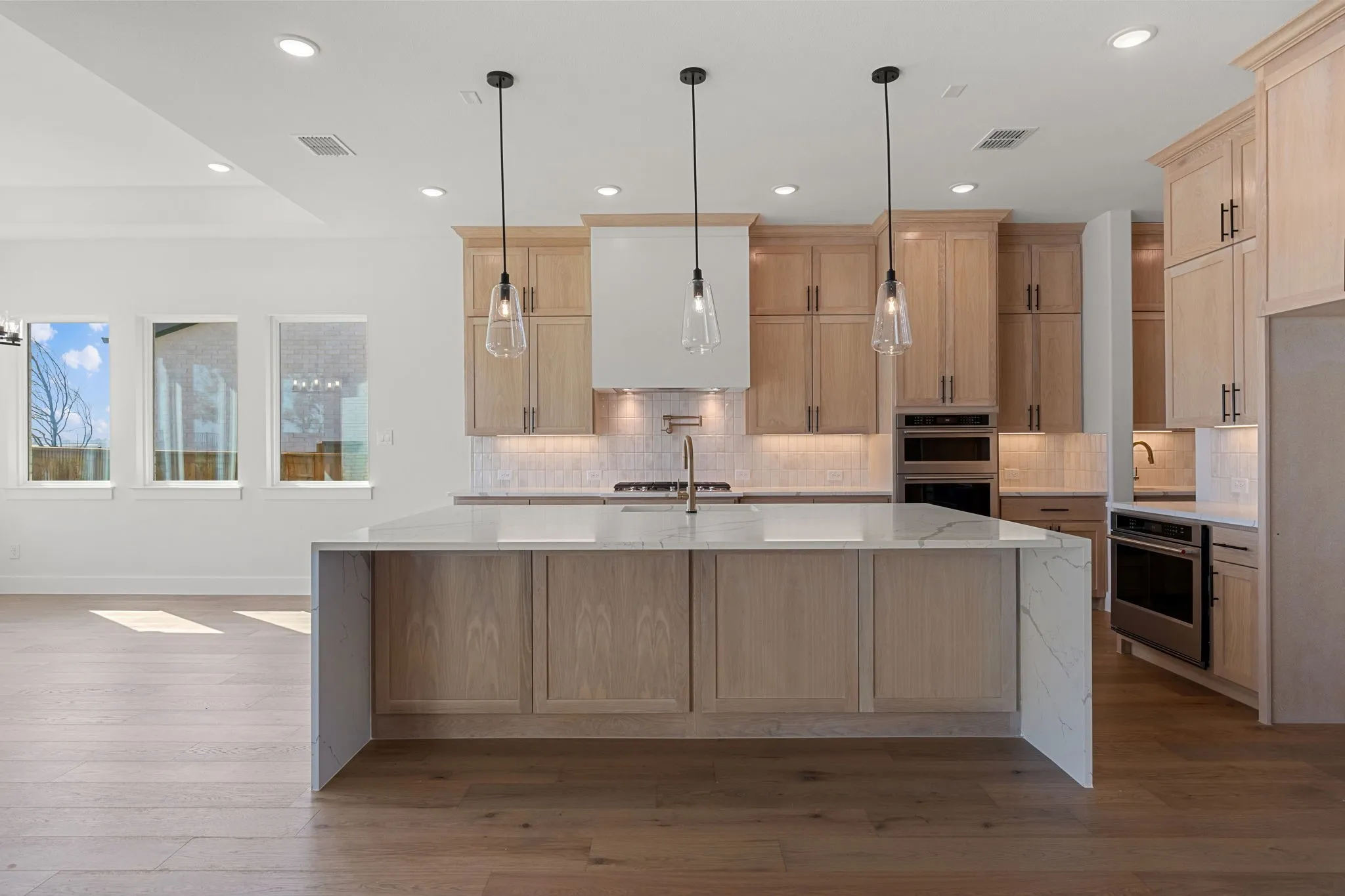 With ample storage and prep space, all the chefs in the family will love creating culinary delights in this dream kitchen!