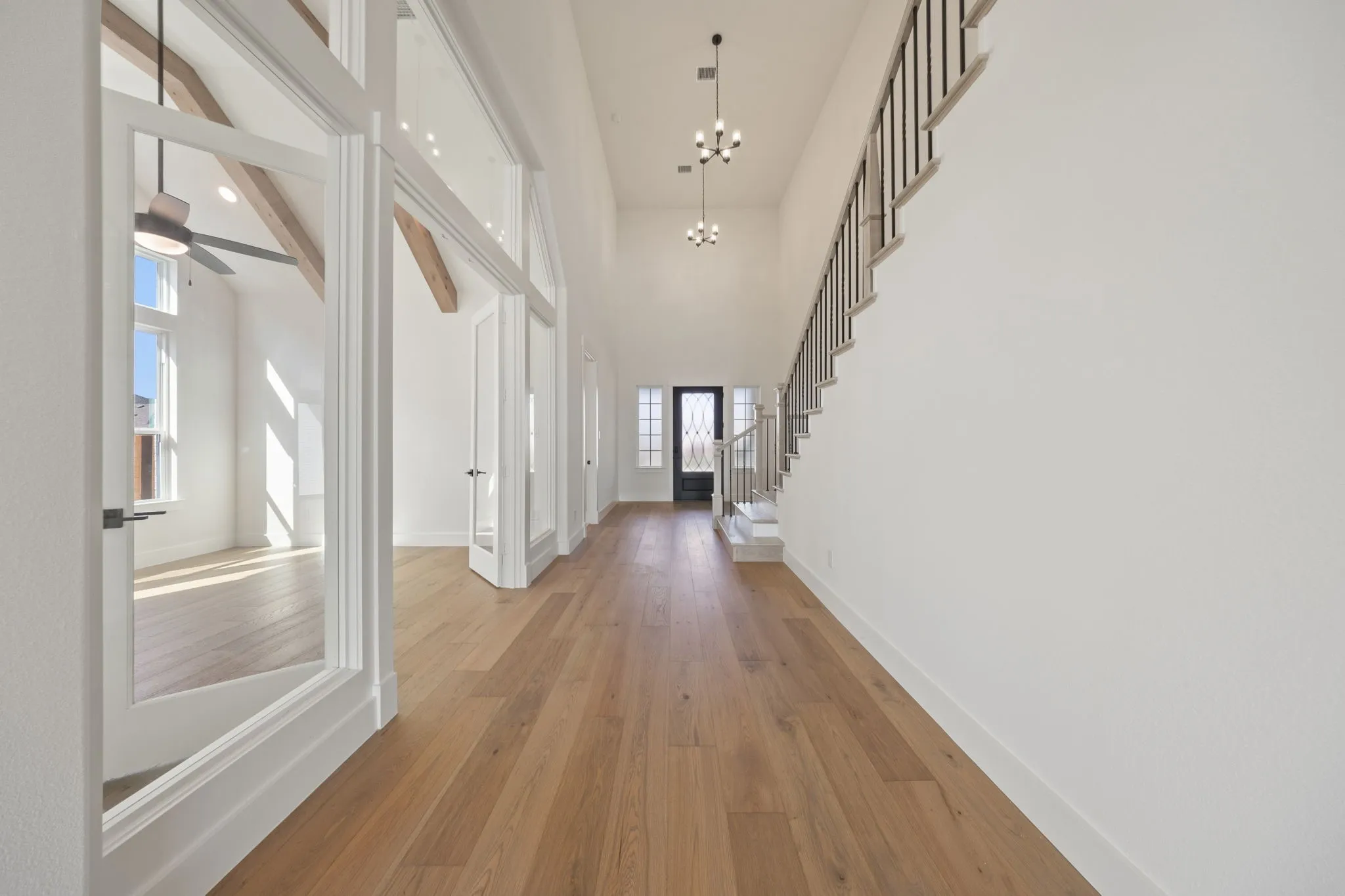 With high ceilings, wonderful natural light and ample wall space to display art work, our Cathy plan offers the perfect entry to welcome family and friends into your forever home!