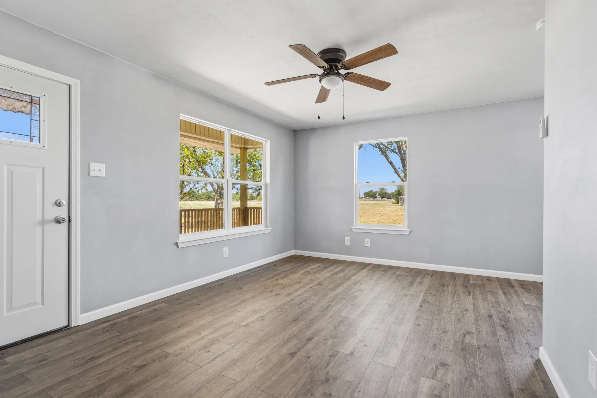 Single Family Residence For Sale in Hunt County , 9415 STATE HIGHWAY 50, Ladonia, Texas 75449, 3 Bedroom, 1 Bathroom, 2 Garage spaces, 1,004 Sqft, built in 1960, mls#21364387, Real Estate Agent in Ladonia, Homes For Sale in Hunt county, Homes For Sale in Ladonia, Realtor in Ladonia Texas, Real Estate Brokerage Independent Realty Texas, Luminita Cordes Realtor