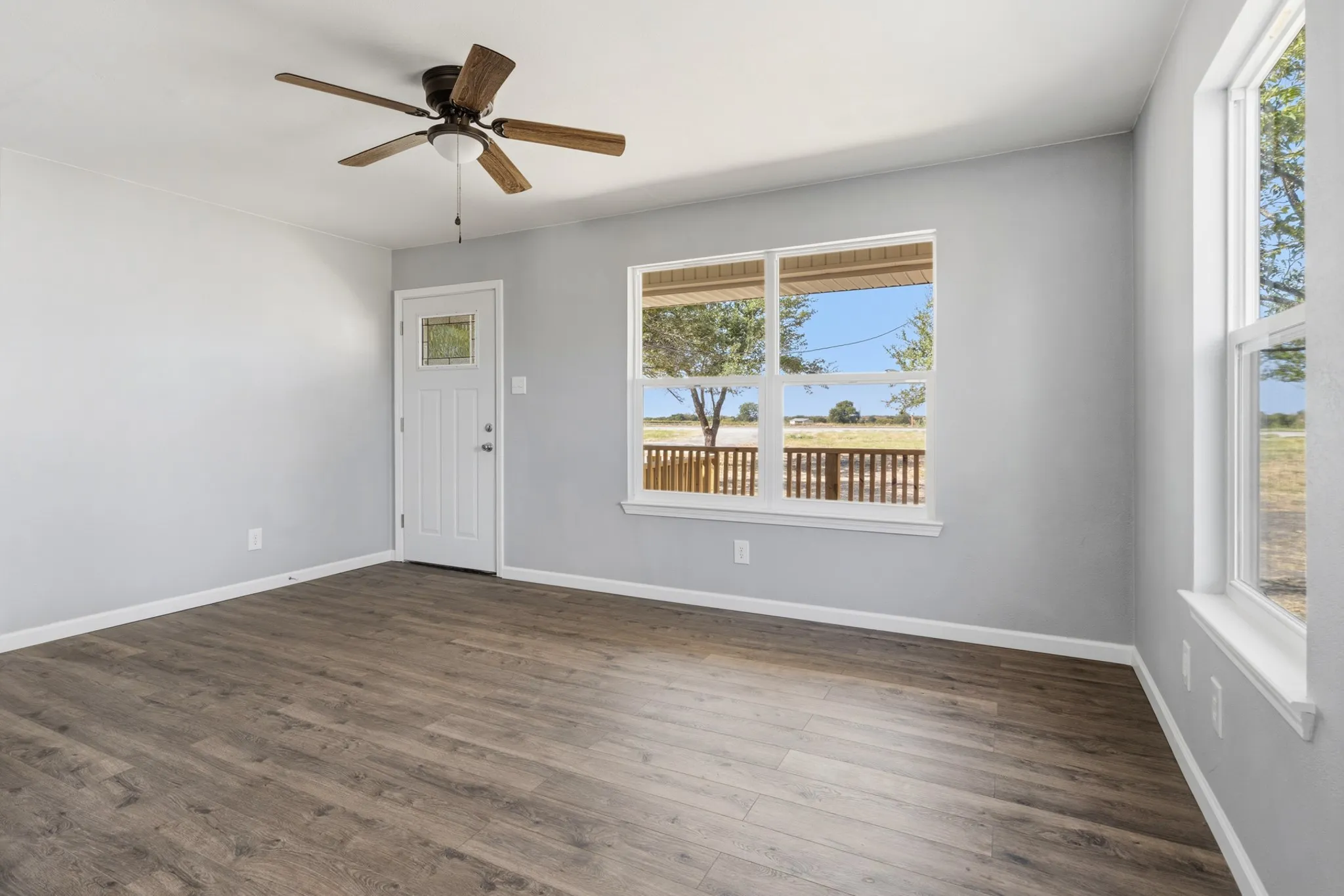 Single Family Residence For Sale in Hunt County , 9415 STATE HIGHWAY 50, Ladonia, Texas 75449, 3 Bedroom, 1 Bathroom, 2 Garage spaces, 1,004 Sqft, built in 1960, mls#21364387, Real Estate Agent in Ladonia, Homes For Sale in Hunt county, Homes For Sale in Ladonia, Realtor in Ladonia Texas, Real Estate Brokerage Independent Realty Texas, Luminita Cordes Realtor