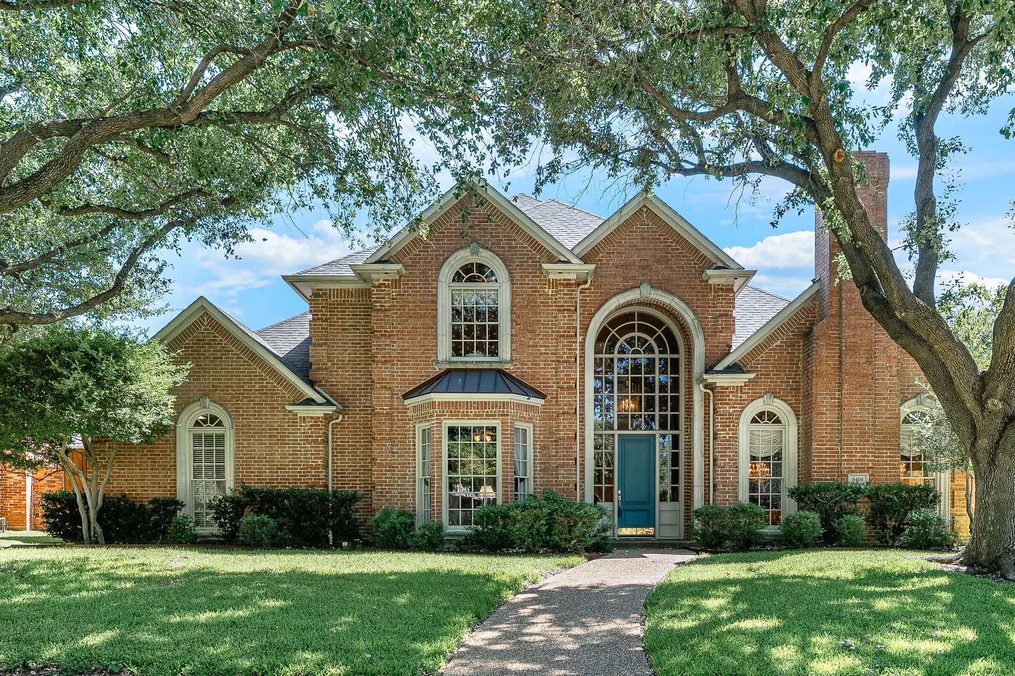 Single Family Residence For Sale in Collin County , 5404 GLENSHIRE Drive, Plano, Texas 75093, 5 Bedroom, 4 Bathroom, 3 Garage spaces, 3,838 Sqft, built in 1992, mls#21358459, Real Estate Agent in Plano, Homes For Sale in Collin county, Homes For Sale in Plano, Realtor in Plano Texas, Real Estate Brokerage Independent Realty Texas, Luminita Cordes Realtor