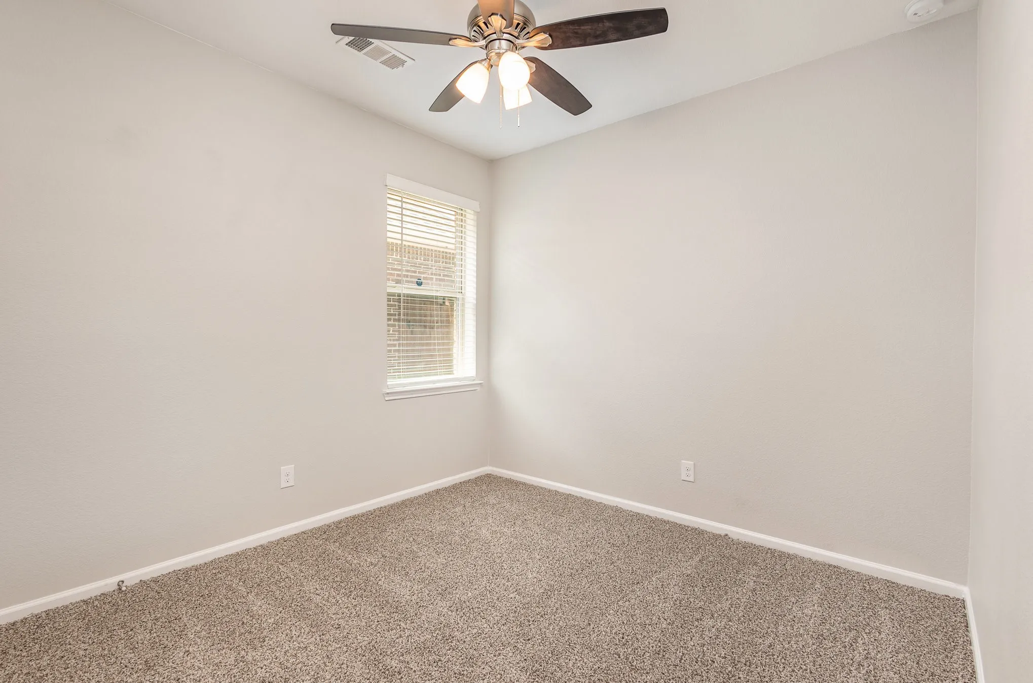 Single Family Residence For Sale in Kaufman County , 1572 Cedar Crest Drive, Forney, Texas 75126, 3 Bedroom, 2 Bathroom, 2 Garage spaces, 2,240 Sqft, built in 2018, Price $309,000, mls#21364008, Real Estate Agent in Forney, Homes For Sale in Kaufman county, Homes For Sale in Forney, Realtor in Forney Texas, Real Estate Brokerage Independent Realty Texas, Luminita Cordes Realtor