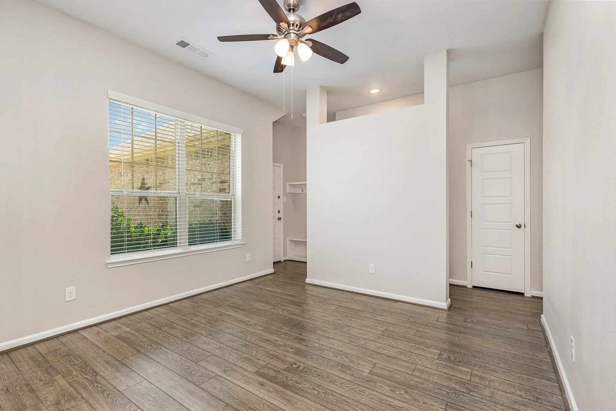 Single Family Residence For Sale in Kaufman County , 1572 Cedar Crest Drive, Forney, Texas 75126, 3 Bedroom, 2 Bathroom, 2 Garage spaces, 2,240 Sqft, built in 2018, Price $309,000, mls#21364008, Real Estate Agent in Forney, Homes For Sale in Kaufman county, Homes For Sale in Forney, Realtor in Forney Texas, Real Estate Brokerage Independent Realty Texas, Luminita Cordes Realtor