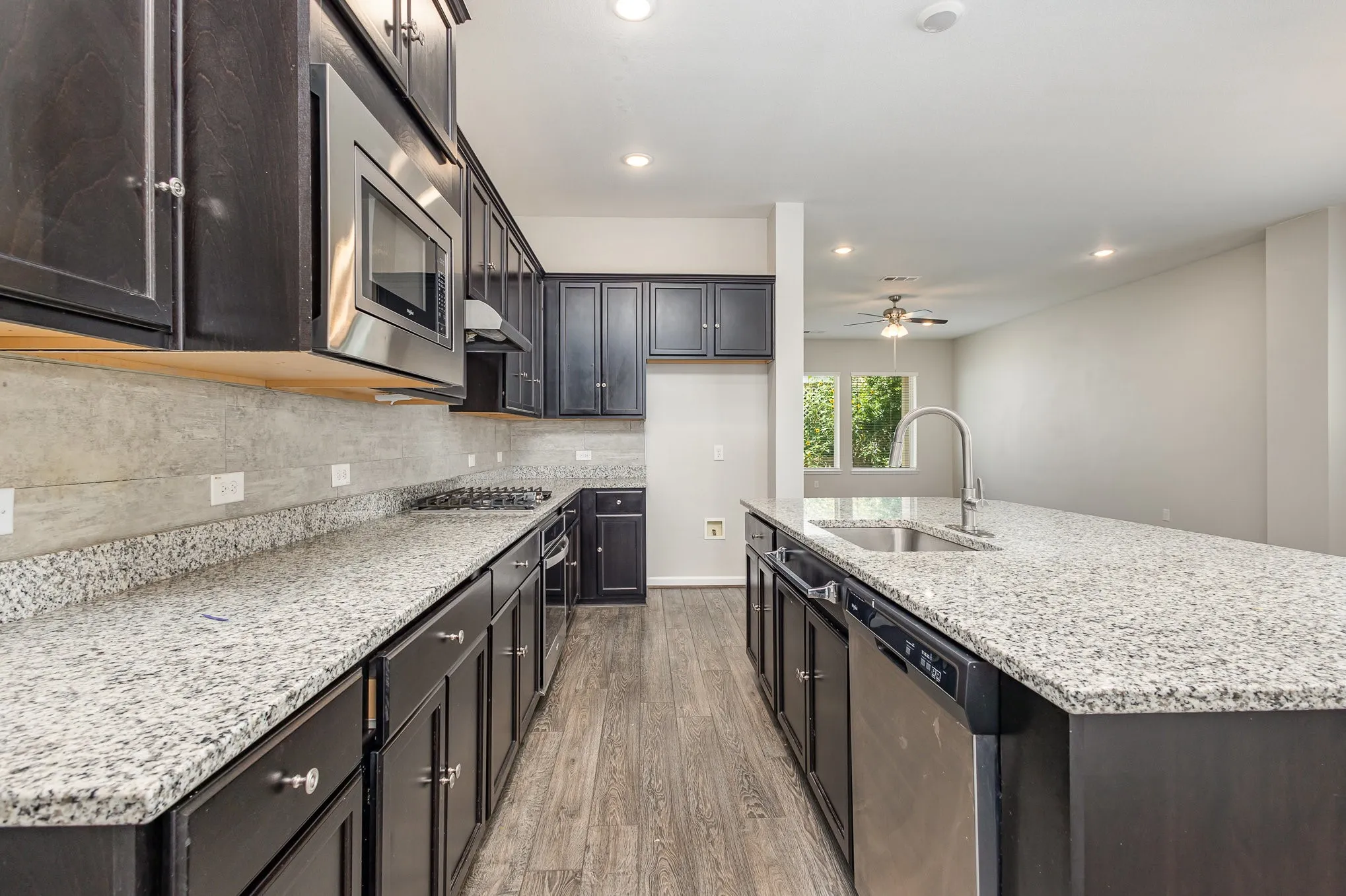 Single Family Residence For Sale in Kaufman County , 1572 Cedar Crest Drive, Forney, Texas 75126, 3 Bedroom, 2 Bathroom, 2 Garage spaces, 2,240 Sqft, built in 2018, Price $309,000, mls#21364008, Real Estate Agent in Forney, Homes For Sale in Kaufman county, Homes For Sale in Forney, Realtor in Forney Texas, Real Estate Brokerage Independent Realty Texas, Luminita Cordes Realtor