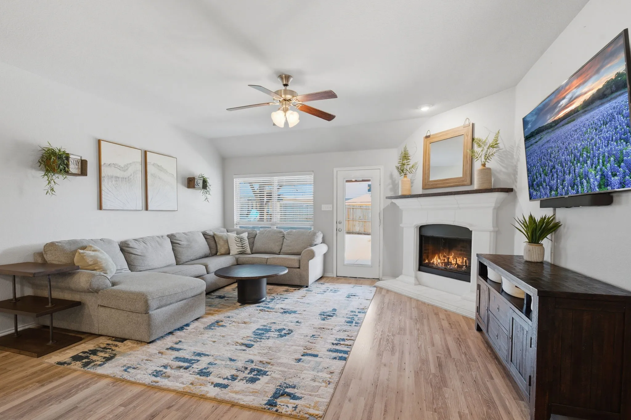 Single Family Residence For Sale in Collin County , 1425 Clayton Lane, Celina, Texas 75009, 4 Bedroom, 2 Bathroom, 2 Garage spaces, 2,196 Sqft, built in 2015, mls#21343225, Real Estate Agent in Celina, Homes For Sale in Collin county, Homes For Sale in Celina, Realtor in Celina Texas, Real Estate Brokerage Independent Realty Texas, Luminita Cordes Realtor