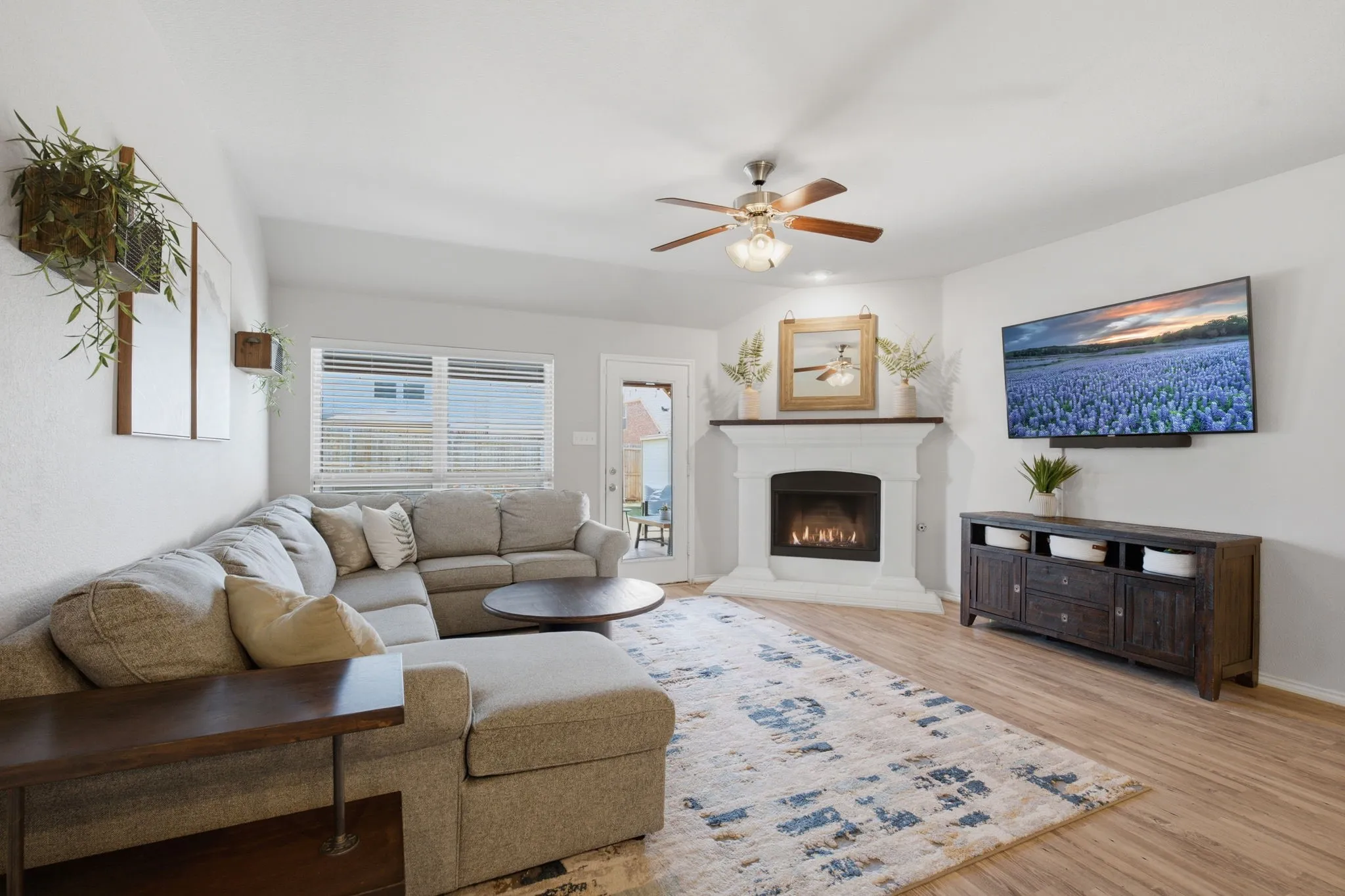 Single Family Residence For Sale in Collin County , 1425 Clayton Lane, Celina, Texas 75009, 4 Bedroom, 2 Bathroom, 2 Garage spaces, 2,196 Sqft, built in 2015, mls#21343225, Real Estate Agent in Celina, Homes For Sale in Collin county, Homes For Sale in Celina, Realtor in Celina Texas, Real Estate Brokerage Independent Realty Texas, Luminita Cordes Realtor