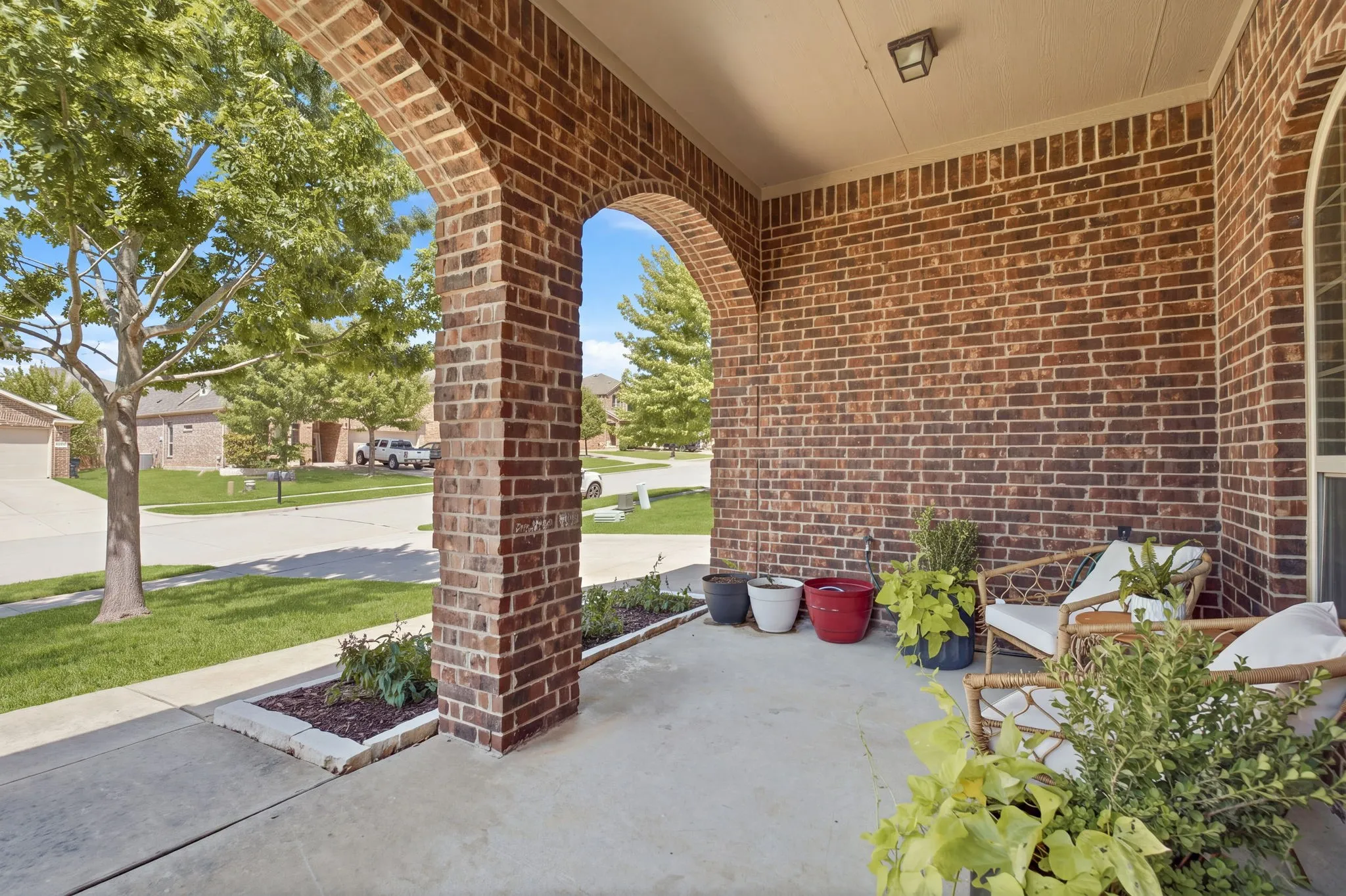 Single Family Residence For Sale in Collin County , 1425 Clayton Lane, Celina, Texas 75009, 4 Bedroom, 2 Bathroom, 2 Garage spaces, 2,196 Sqft, built in 2015, mls#21343225, Real Estate Agent in Celina, Homes For Sale in Collin county, Homes For Sale in Celina, Realtor in Celina Texas, Real Estate Brokerage Independent Realty Texas, Luminita Cordes Realtor