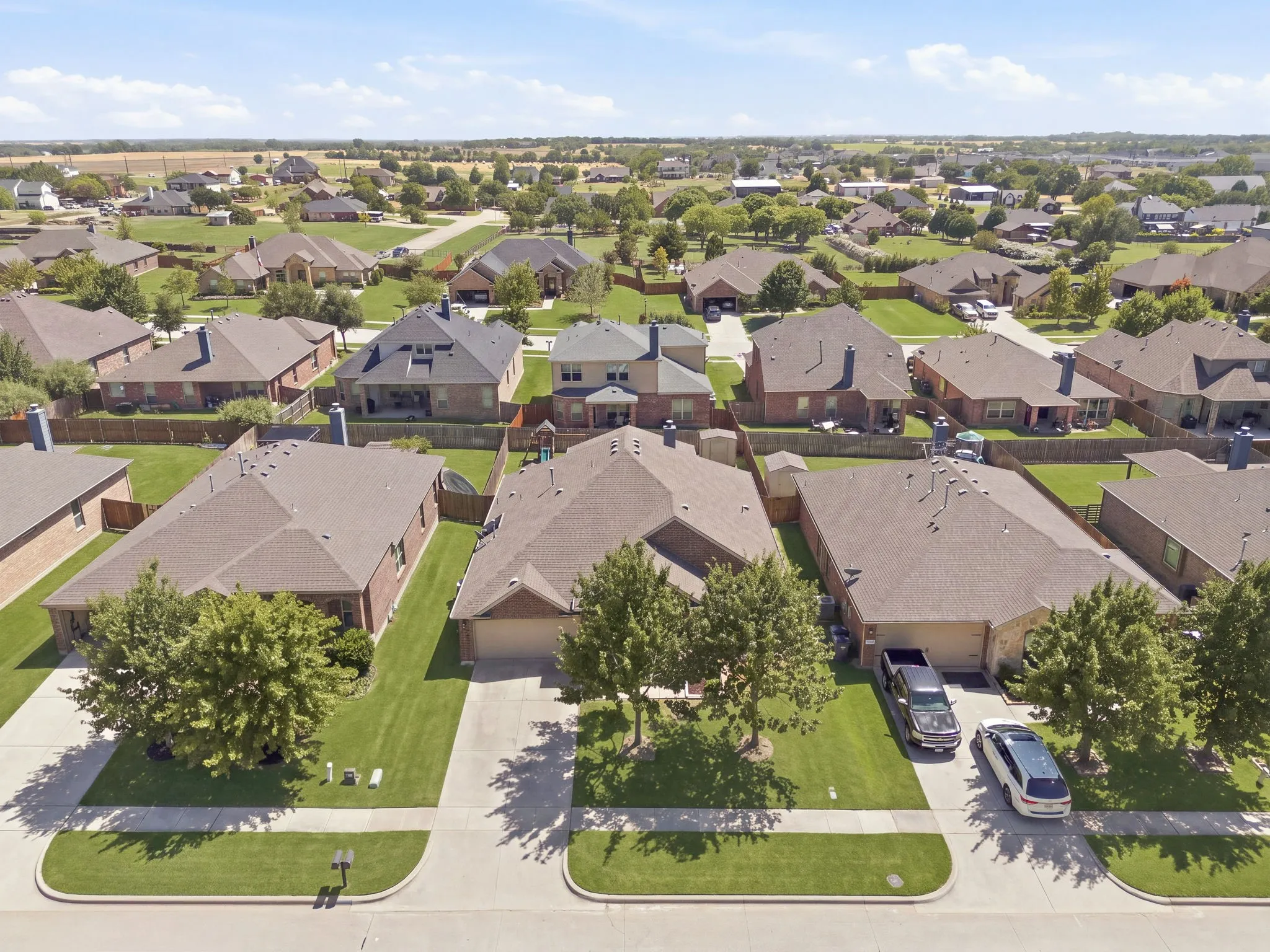 Single Family Residence For Sale in Collin County , 1425 Clayton Lane, Celina, Texas 75009, 4 Bedroom, 2 Bathroom, 2 Garage spaces, 2,196 Sqft, built in 2015, mls#21343225, Real Estate Agent in Celina, Homes For Sale in Collin county, Homes For Sale in Celina, Realtor in Celina Texas, Real Estate Brokerage Independent Realty Texas, Luminita Cordes Realtor