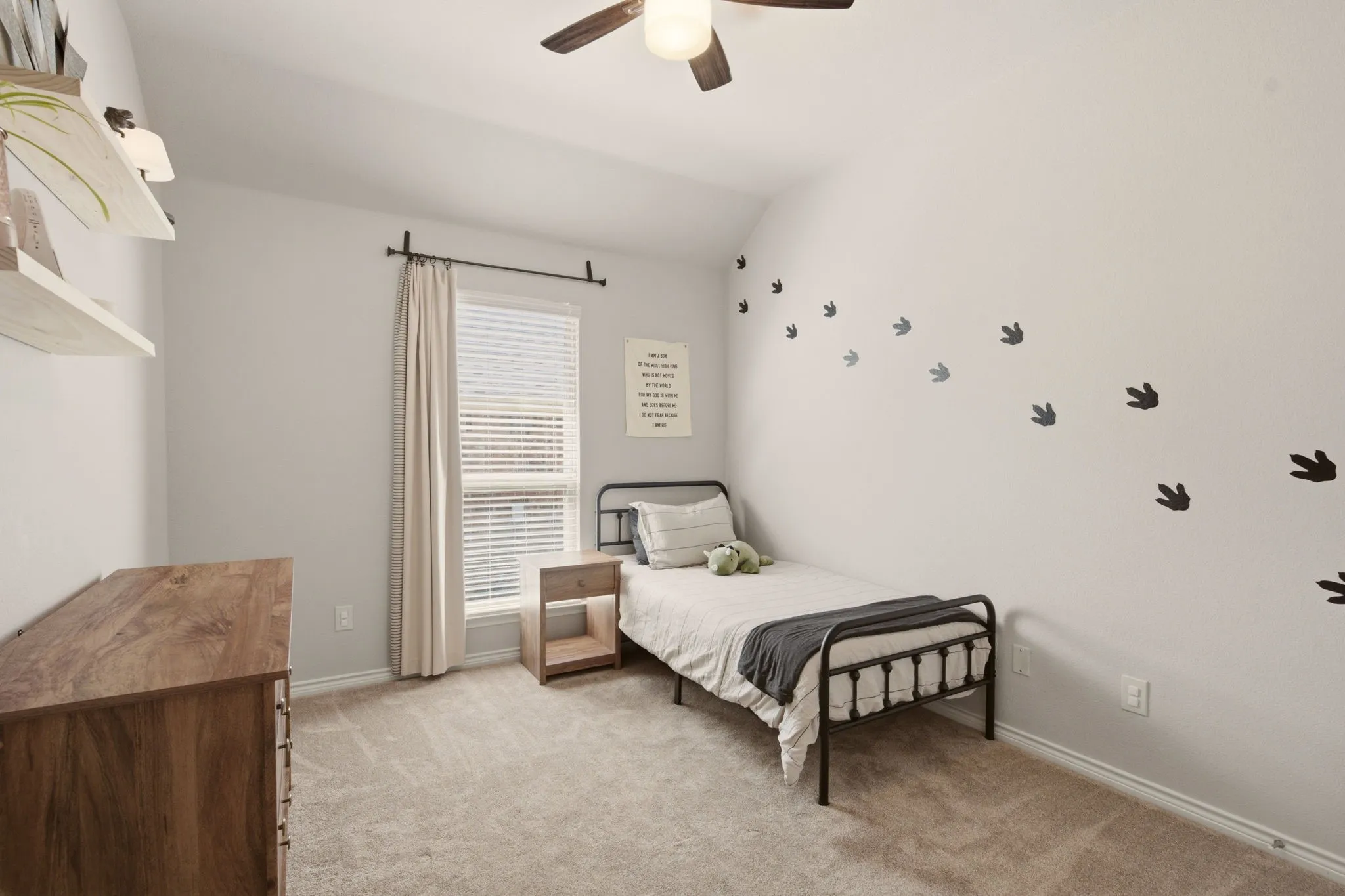 Single Family Residence For Sale in Collin County , 1425 Clayton Lane, Celina, Texas 75009, 4 Bedroom, 2 Bathroom, 2 Garage spaces, 2,196 Sqft, built in 2015, mls#21343225, Real Estate Agent in Celina, Homes For Sale in Collin county, Homes For Sale in Celina, Realtor in Celina Texas, Real Estate Brokerage Independent Realty Texas, Luminita Cordes Realtor