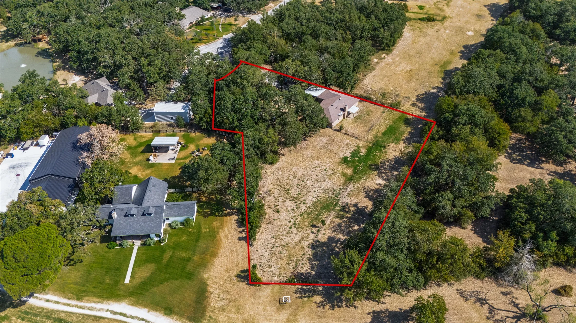 Single Family Residence For Sale in Parker County , 211 Oak Court, Springtown, Texas 76082, 3 Bedroom, 2 Bathroom, 2 Garage spaces, 1,286 Sqft, built in 1985, mls#21363833, Real Estate Agent in Springtown, Homes For Sale in Parker county, Homes For Sale in Springtown, Realtor in Springtown Texas, Real Estate Brokerage Independent Realty Texas, Luminita Cordes Realtor