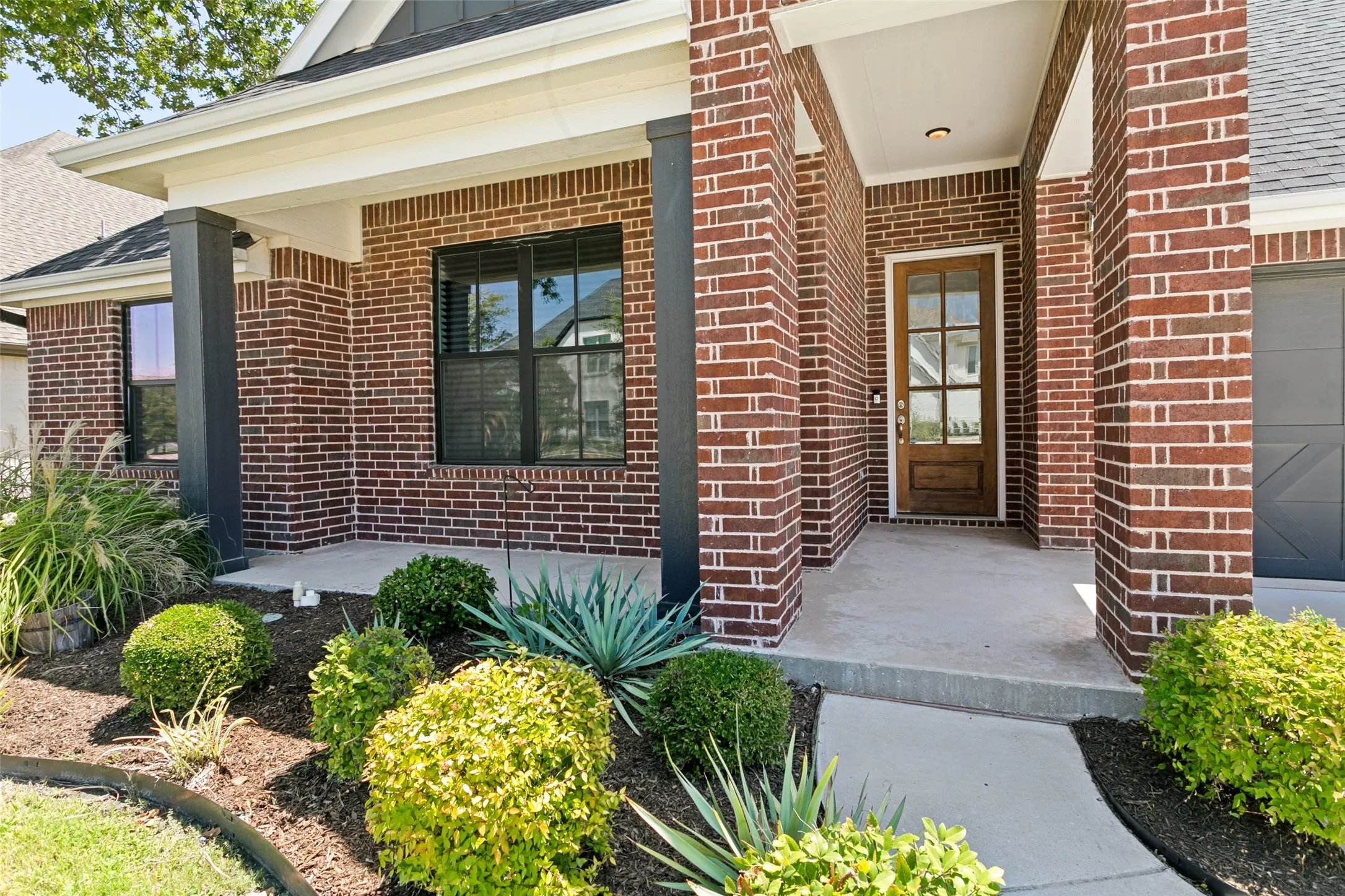 Front of home with a covered porch