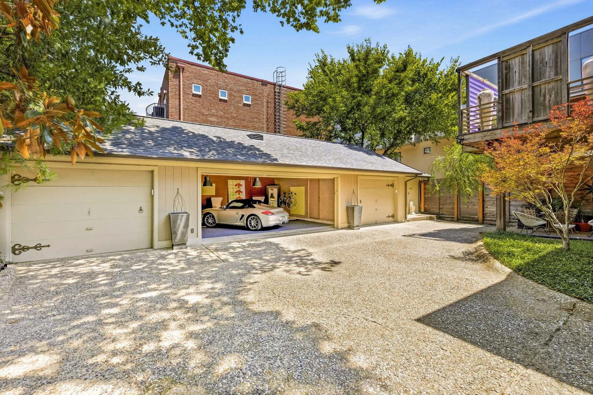 Single Family Residence For Sale in Dallas County , 4228 N Hall Street, Dallas, Texas 75219, 4 Bedroom, 4 Bathroom, 4 Garage spaces, 3,764 Sqft, built in 1927, mls#21360318, Real Estate Agent in Dallas, Homes For Sale in Dallas county, Homes For Sale in Dallas, Realtor in Dallas Texas, Real Estate Brokerage Independent Realty Texas, Luminita Cordes Realtor