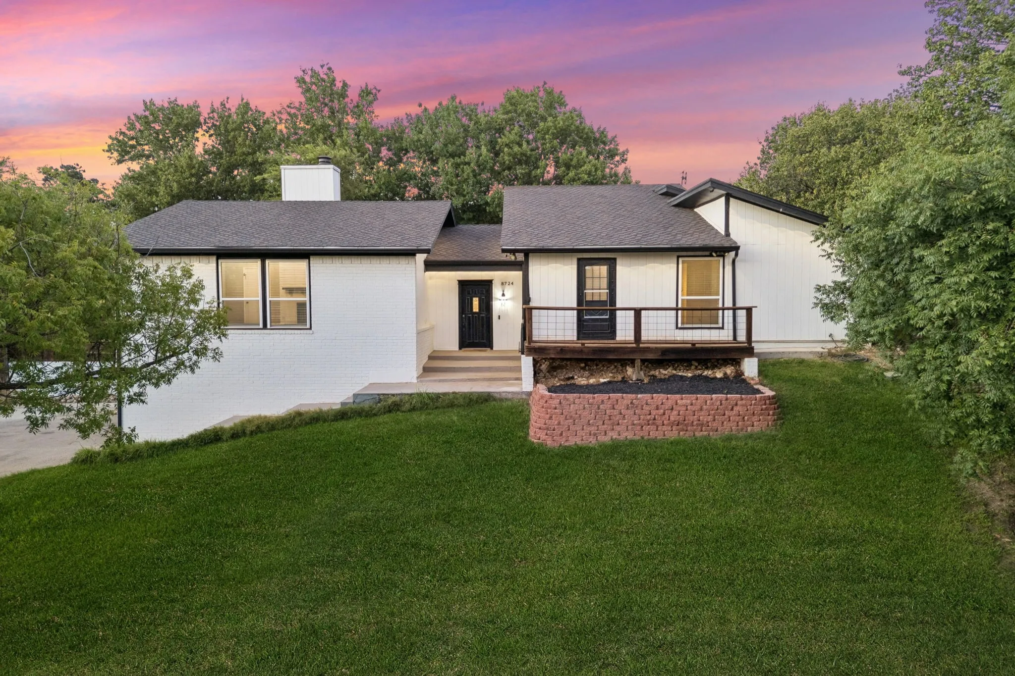 Single Family Residence For Sale in Tarrant County , 8724 Overland Drive, Fort Worth, Texas 76179, 4 Bedroom, 2 Bathroom, 2 Garage spaces, 2,550 Sqft, built in 1978, mls#21363736, Real Estate Agent in Fort Worth, Homes For Sale in Tarrant county, Homes For Sale in Fort Worth, Realtor in Fort Worth Texas, Real Estate Brokerage Independent Realty Texas, Luminita Cordes Realtor