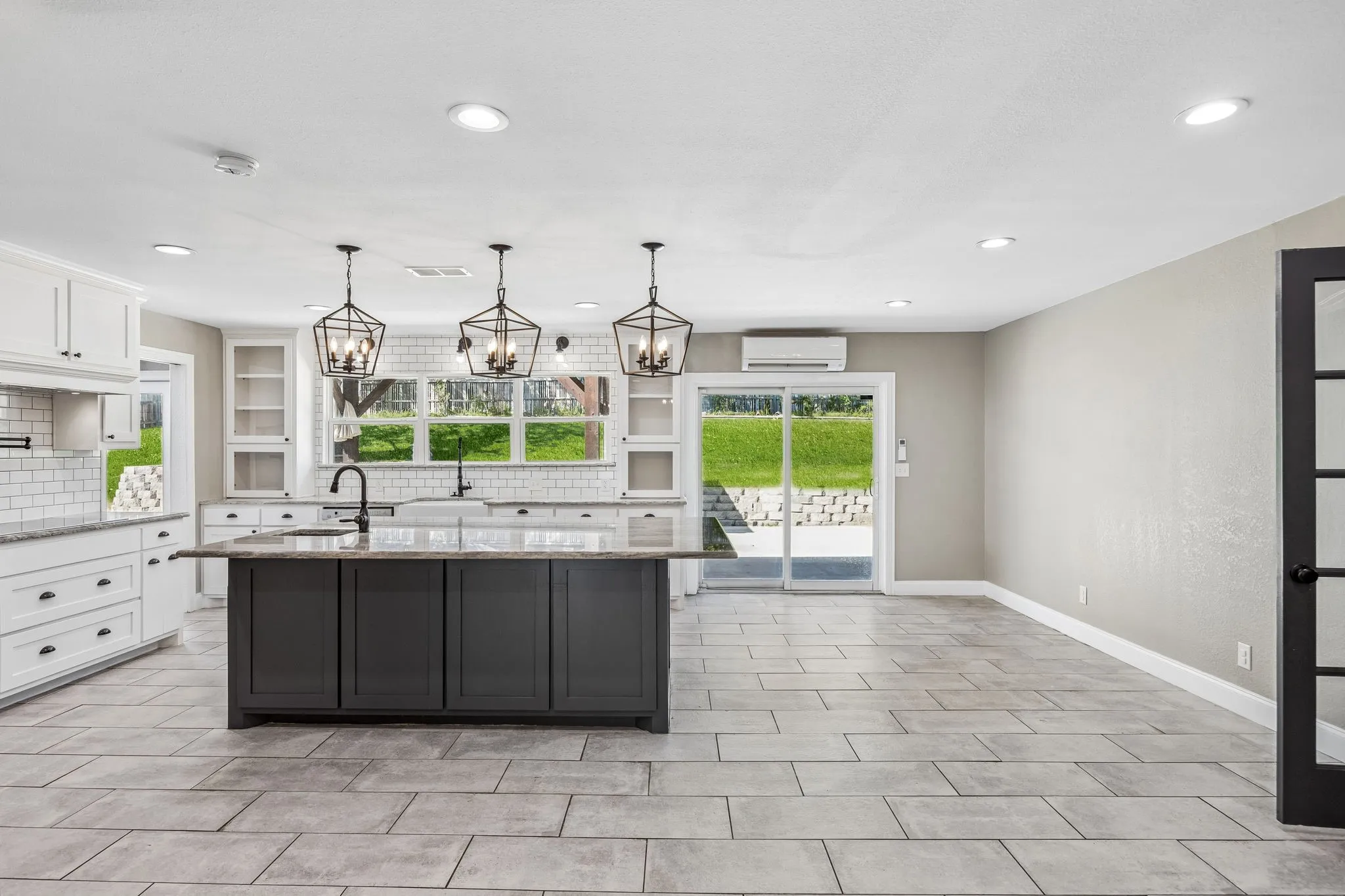 Single Family Residence For Sale in Tarrant County , 8724 Overland Drive, Fort Worth, Texas 76179, 4 Bedroom, 2 Bathroom, 2 Garage spaces, 2,550 Sqft, built in 1978, mls#21363736, Real Estate Agent in Fort Worth, Homes For Sale in Tarrant county, Homes For Sale in Fort Worth, Realtor in Fort Worth Texas, Real Estate Brokerage Independent Realty Texas, Luminita Cordes Realtor