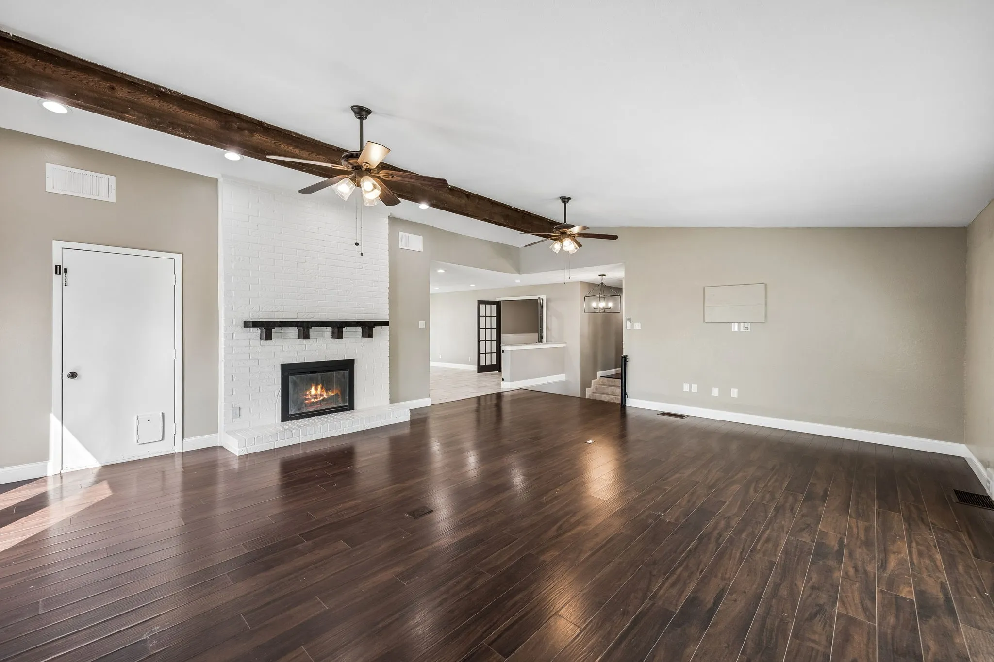 Single Family Residence For Sale in Tarrant County , 8724 Overland Drive, Fort Worth, Texas 76179, 4 Bedroom, 2 Bathroom, 2 Garage spaces, 2,550 Sqft, built in 1978, mls#21363736, Real Estate Agent in Fort Worth, Homes For Sale in Tarrant county, Homes For Sale in Fort Worth, Realtor in Fort Worth Texas, Real Estate Brokerage Independent Realty Texas, Luminita Cordes Realtor