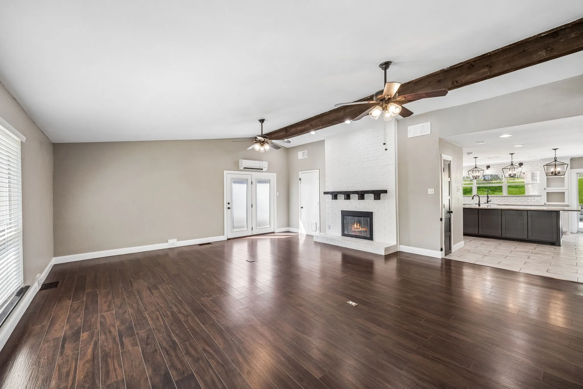 Single Family Residence For Sale in Tarrant County , 8724 Overland Drive, Fort Worth, Texas 76179, 4 Bedroom, 2 Bathroom, 2 Garage spaces, 2,550 Sqft, built in 1978, mls#21363736, Real Estate Agent in Fort Worth, Homes For Sale in Tarrant county, Homes For Sale in Fort Worth, Realtor in Fort Worth Texas, Real Estate Brokerage Independent Realty Texas, Luminita Cordes Realtor