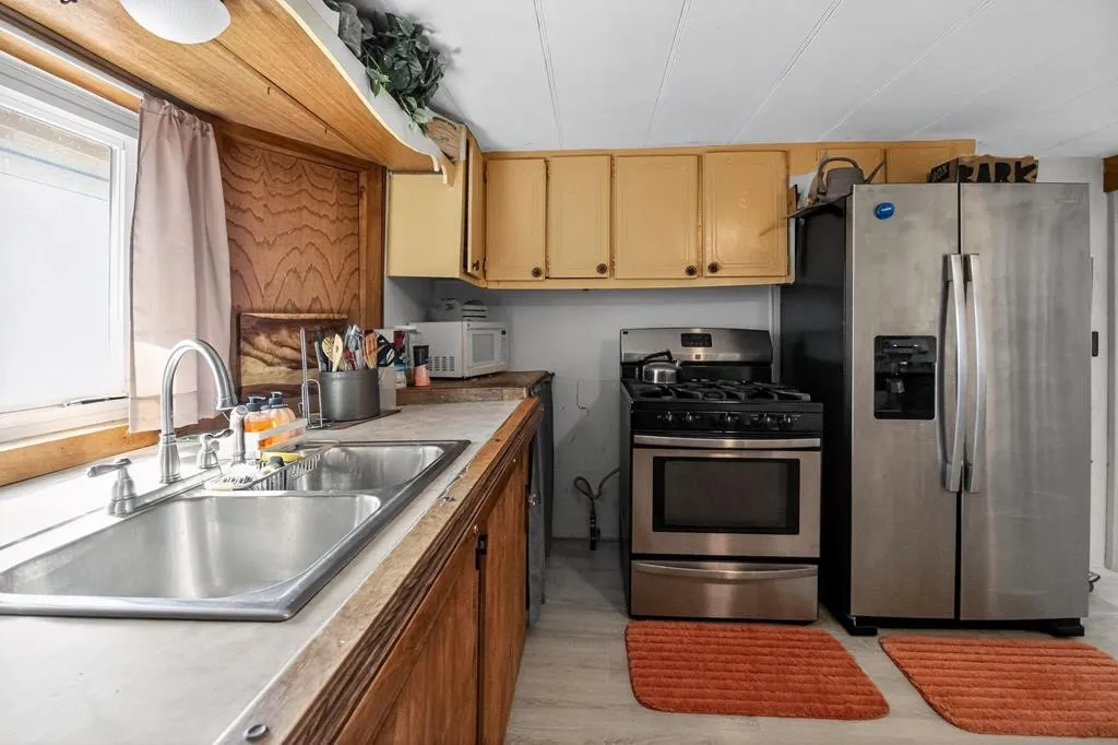 Single Family Residence For Sale in Howard County , 5807 Walter Road, Big Spring, Texas 79720, 4 Bedroom, 1 Bathroom, Garage spaces, 1,932 Sqft, built in 2003, mls#21363956, Real Estate Agent in Big Spring, Homes For Sale in Howard county, Homes For Sale in Big Spring, Realtor in Big Spring Texas, Real Estate Brokerage Independent Realty Texas, Luminita Cordes Realtor