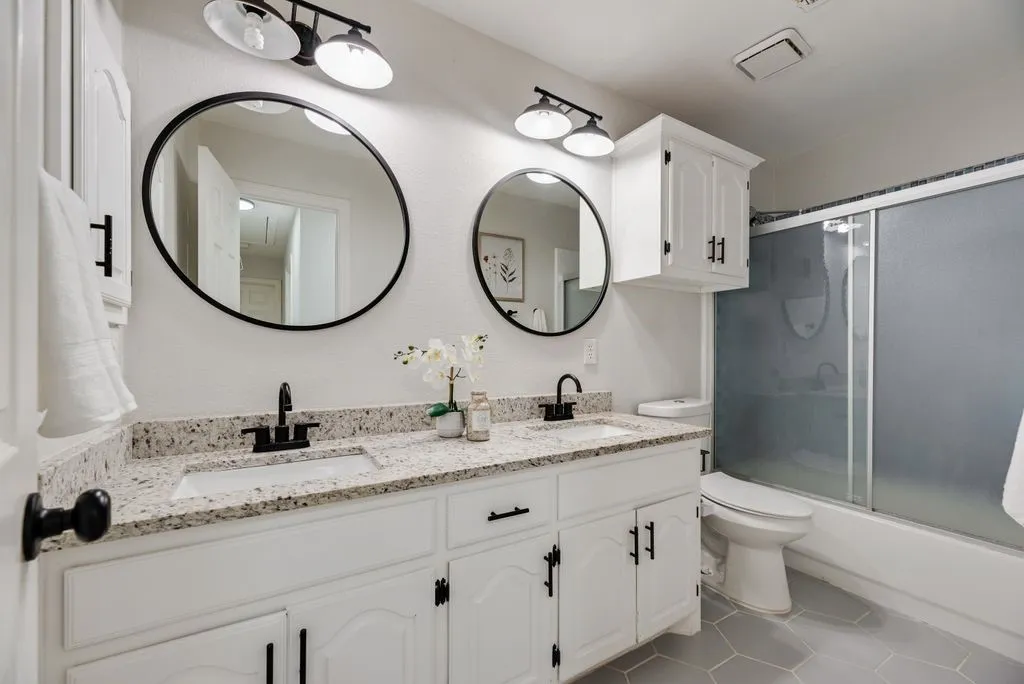 Single Family Residence For Rent in Dallas County , 1412 Melody Lane, Carrollton, Texas 75006, 4 Bedroom, 2 Bathroom, 2 Garage spaces, 2,369 Sqft, built in 1993, mls#21364408, Real Estate Agent in Carrollton, Homes For Rent in Dallas county, Homes For Rent in Carrollton, Realtor in Carrollton Texas, Real Estate Brokerage Independent Realty Texas, Luminita Cordes Realtor