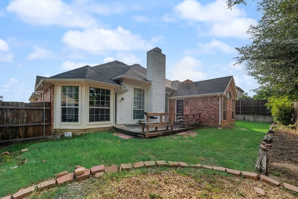 Single Family Residence For Rent in Dallas County , 1412 Melody Lane, Carrollton, Texas 75006, 4 Bedroom, 2 Bathroom, 2 Garage spaces, 2,369 Sqft, built in 1993, mls#21364408, Real Estate Agent in Carrollton, Homes For Rent in Dallas county, Homes For Rent in Carrollton, Realtor in Carrollton Texas, Real Estate Brokerage Independent Realty Texas, Luminita Cordes Realtor
