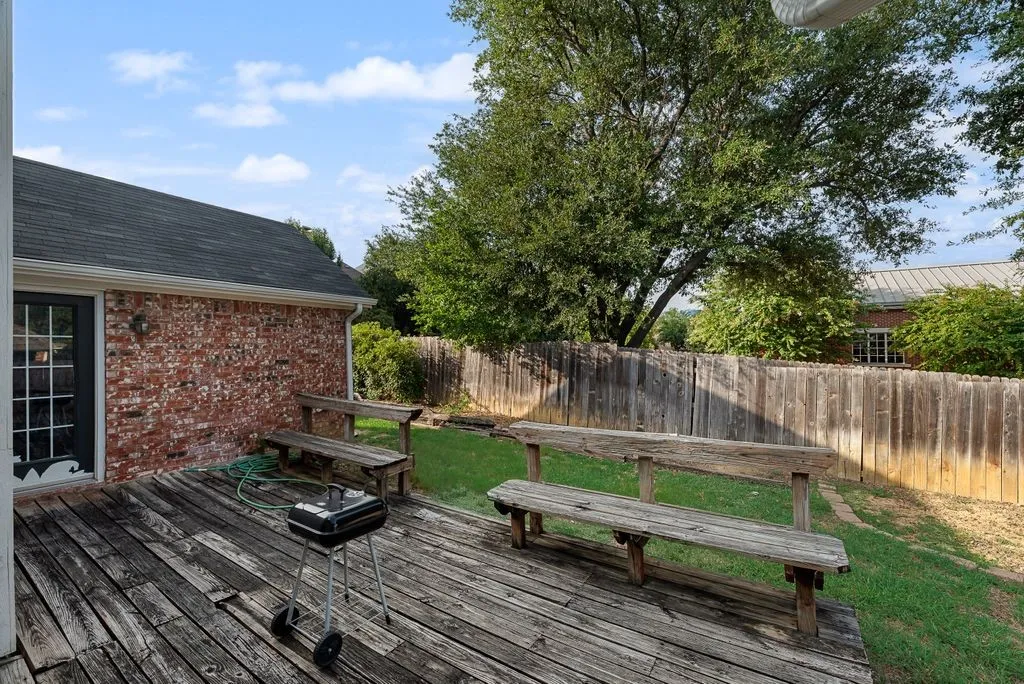 Single Family Residence For Rent in Dallas County , 1412 Melody Lane, Carrollton, Texas 75006, 4 Bedroom, 2 Bathroom, 2 Garage spaces, 2,369 Sqft, built in 1993, mls#21364408, Real Estate Agent in Carrollton, Homes For Rent in Dallas county, Homes For Rent in Carrollton, Realtor in Carrollton Texas, Real Estate Brokerage Independent Realty Texas, Luminita Cordes Realtor