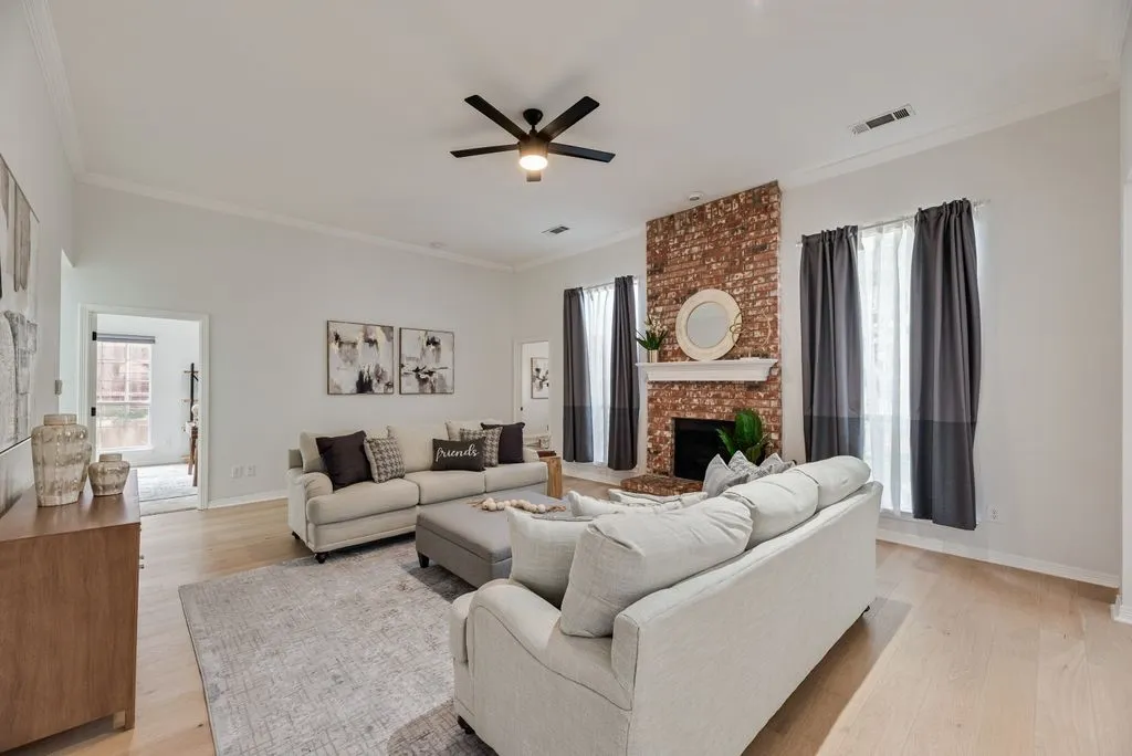 Single Family Residence For Rent in Dallas County , 1412 Melody Lane, Carrollton, Texas 75006, 4 Bedroom, 2 Bathroom, 2 Garage spaces, 2,369 Sqft, built in 1993, mls#21364408, Real Estate Agent in Carrollton, Homes For Rent in Dallas county, Homes For Rent in Carrollton, Realtor in Carrollton Texas, Real Estate Brokerage Independent Realty Texas, Luminita Cordes Realtor