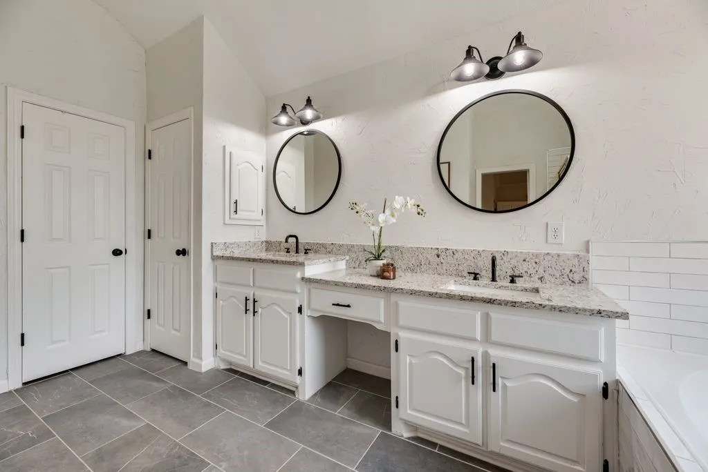 Single Family Residence For Rent in Dallas County , 1412 Melody Lane, Carrollton, Texas 75006, 4 Bedroom, 2 Bathroom, 2 Garage spaces, 2,369 Sqft, built in 1993, mls#21364408, Real Estate Agent in Carrollton, Homes For Rent in Dallas county, Homes For Rent in Carrollton, Realtor in Carrollton Texas, Real Estate Brokerage Independent Realty Texas, Luminita Cordes Realtor