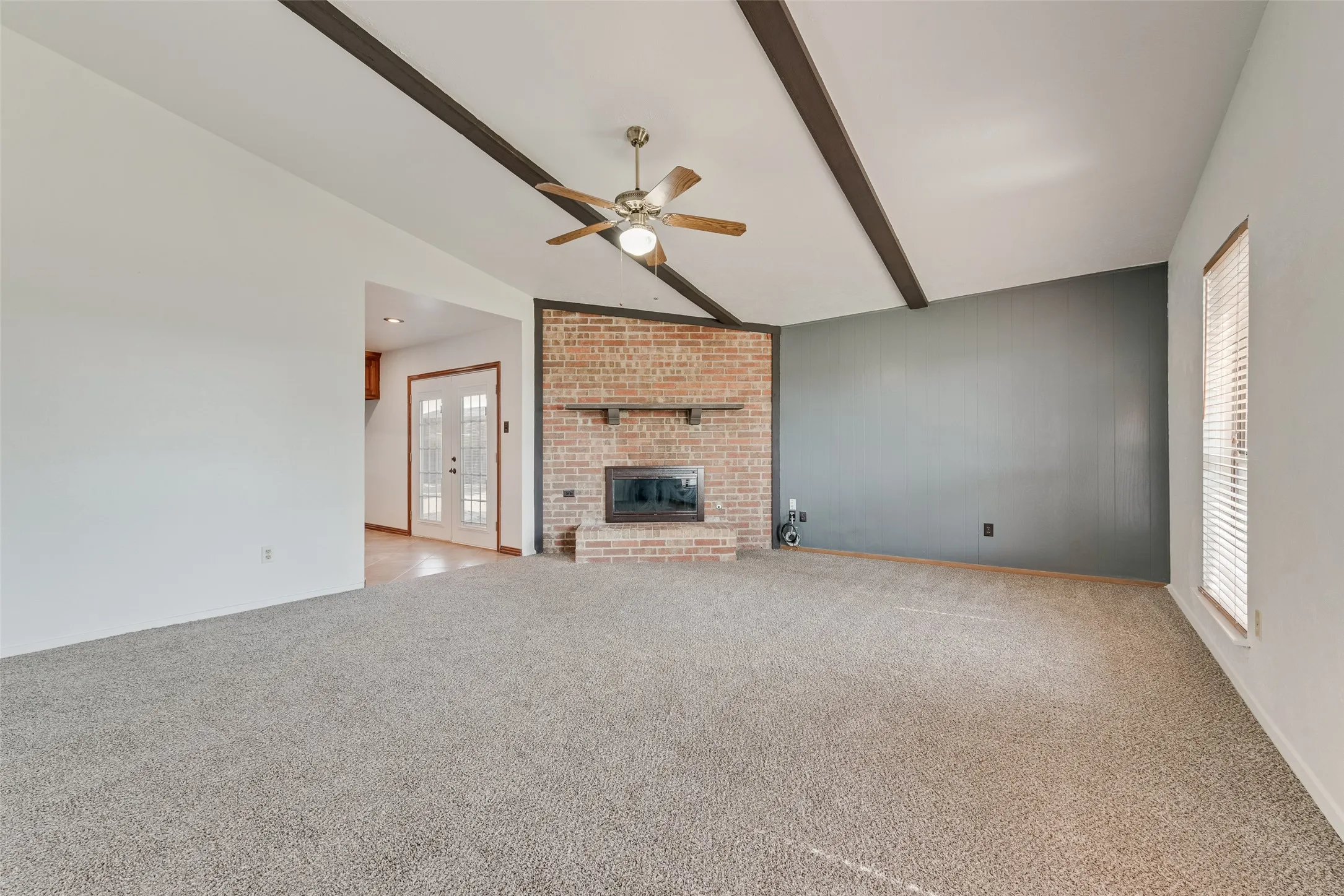 Single Family Residence For Sale in Dallas County , 4612 Gleneagle Street, Mesquite, Texas 75150, 3 Bedroom, 2 Bathroom, 2 Garage spaces, 1,472 Sqft, built in 1980, mls#21364402, Real Estate Agent in Mesquite, Homes For Sale in Dallas county, Homes For Sale in Mesquite, Realtor in Mesquite Texas, Real Estate Brokerage Independent Realty Texas, Luminita Cordes Realtor