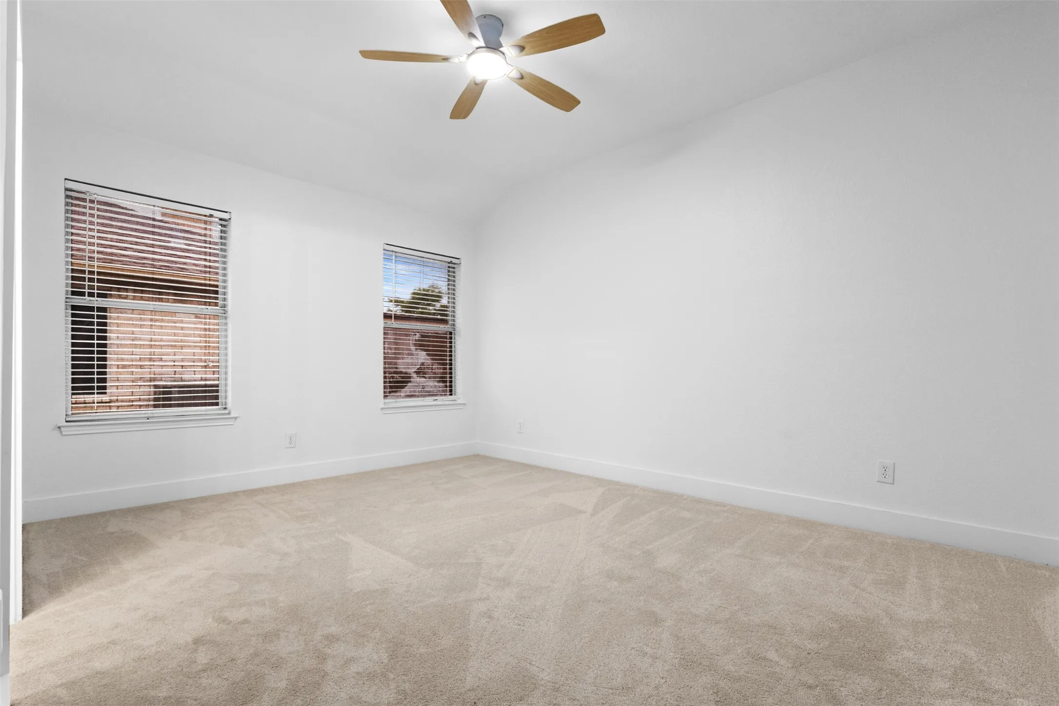 Single Family Residence For Rent in Dallas County , 7205 Airline Drive, Rowlett, Texas 75089, 3 Bedroom, 2 Bathroom, 2 Garage spaces, 1,332 Sqft, built in 1998, mls#21364417, Real Estate Agent in Rowlett, Homes For Rent in Dallas county, Homes For Rent in Rowlett, Realtor in Rowlett Texas, Real Estate Brokerage Independent Realty Texas, Luminita Cordes Realtor