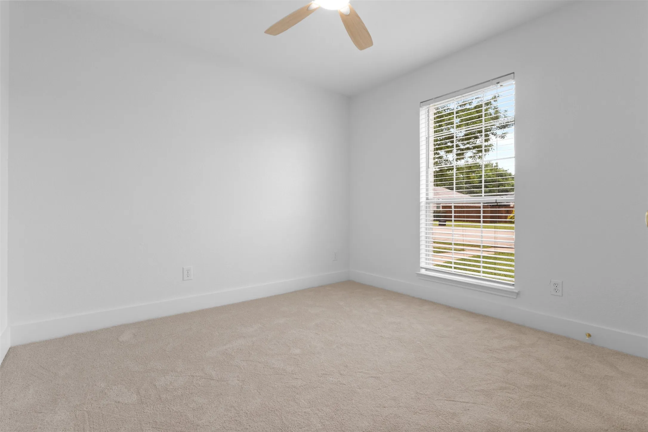 Single Family Residence For Rent in Dallas County , 7205 Airline Drive, Rowlett, Texas 75089, 3 Bedroom, 2 Bathroom, 2 Garage spaces, 1,332 Sqft, built in 1998, mls#21364417, Real Estate Agent in Rowlett, Homes For Rent in Dallas county, Homes For Rent in Rowlett, Realtor in Rowlett Texas, Real Estate Brokerage Independent Realty Texas, Luminita Cordes Realtor