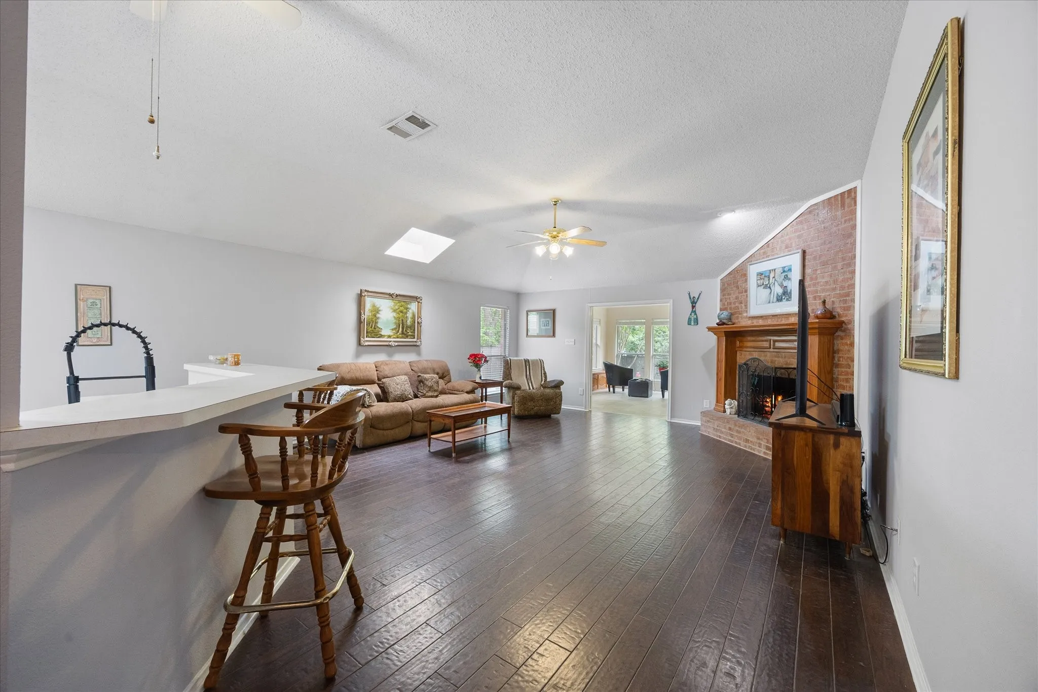 Single Family Residence For Rent in Rockwall County , 1023 High Cotton Lane, Rockwall, Texas 75087, 4 Bedroom, 3 Bathroom, 2 Garage spaces, 2,680 Sqft, built in 2001, mls#21362166, Real Estate Agent in Rockwall, Homes For Rent in Rockwall county, Homes For Rent in Rockwall, Realtor in Rockwall Texas, Real Estate Brokerage Independent Realty Texas, Luminita Cordes Realtor