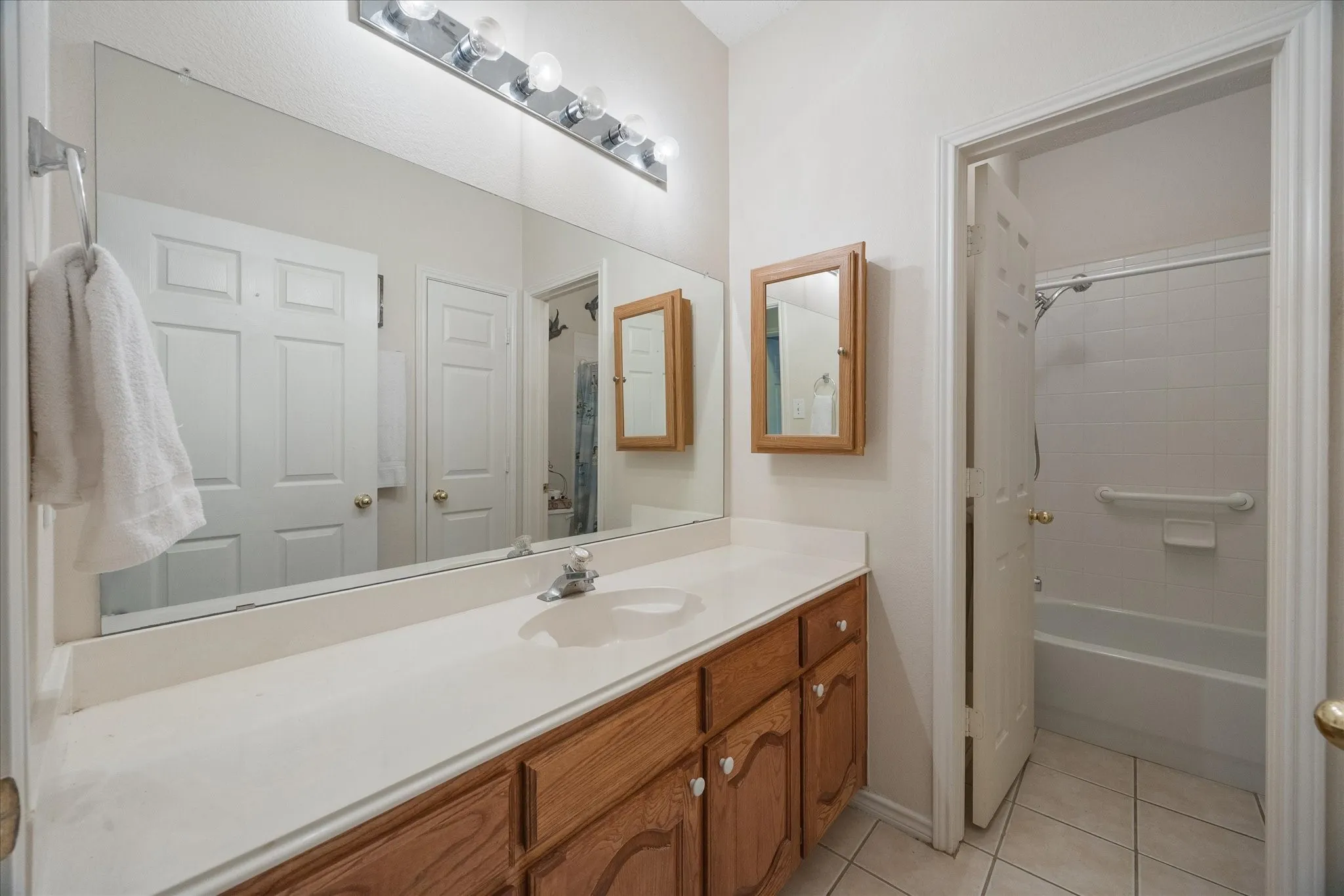 Single Family Residence For Rent in Rockwall County , 1023 High Cotton Lane, Rockwall, Texas 75087, 4 Bedroom, 3 Bathroom, 2 Garage spaces, 2,680 Sqft, built in 2001, mls#21362166, Real Estate Agent in Rockwall, Homes For Rent in Rockwall county, Homes For Rent in Rockwall, Realtor in Rockwall Texas, Real Estate Brokerage Independent Realty Texas, Luminita Cordes Realtor