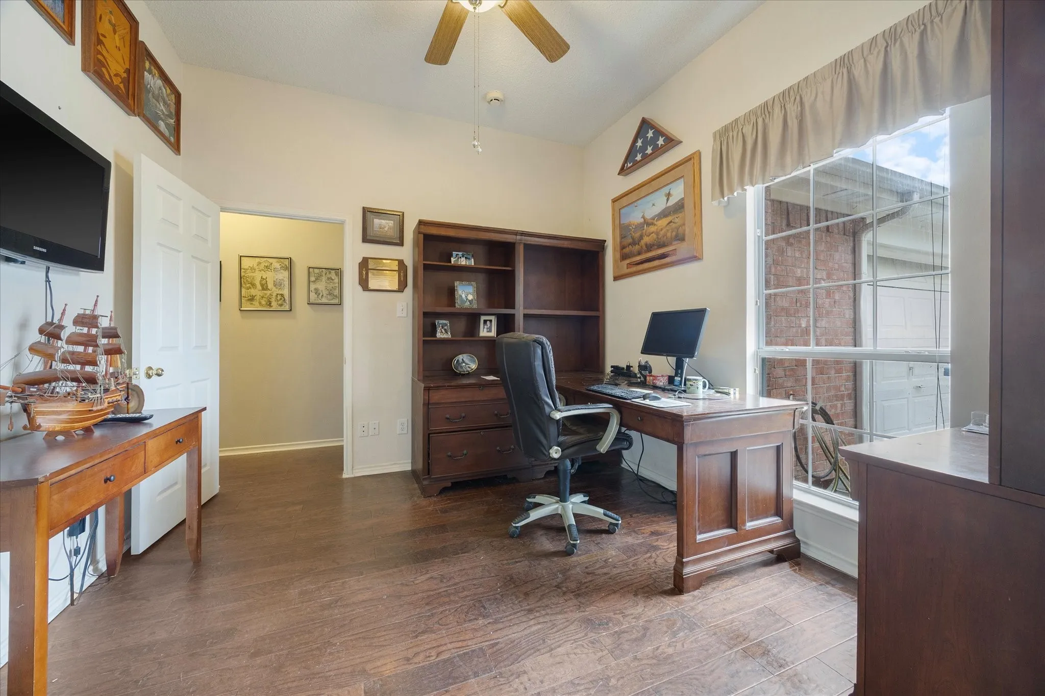 Single Family Residence For Rent in Rockwall County , 1023 High Cotton Lane, Rockwall, Texas 75087, 4 Bedroom, 3 Bathroom, 2 Garage spaces, 2,680 Sqft, built in 2001, mls#21362166, Real Estate Agent in Rockwall, Homes For Rent in Rockwall county, Homes For Rent in Rockwall, Realtor in Rockwall Texas, Real Estate Brokerage Independent Realty Texas, Luminita Cordes Realtor