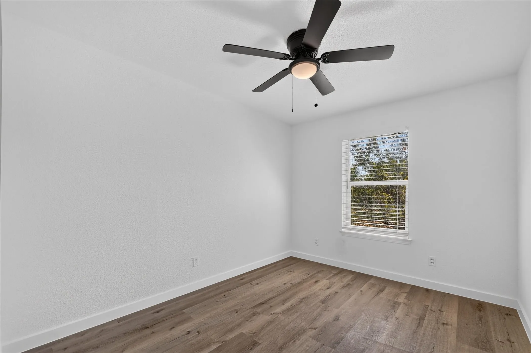 Single Family Residence For Rent in Dallas County , 620 Royal Crest Drive, Richardson, Texas 75081, 3 Bedroom, 2 Bathroom, Garage spaces, 1,382 Sqft, built in 1967, mls#21364449, Real Estate Agent in Richardson, Homes For Rent in Dallas county, Homes For Rent in Richardson, Realtor in Richardson Texas, Real Estate Brokerage Independent Realty Texas, Luminita Cordes Realtor
