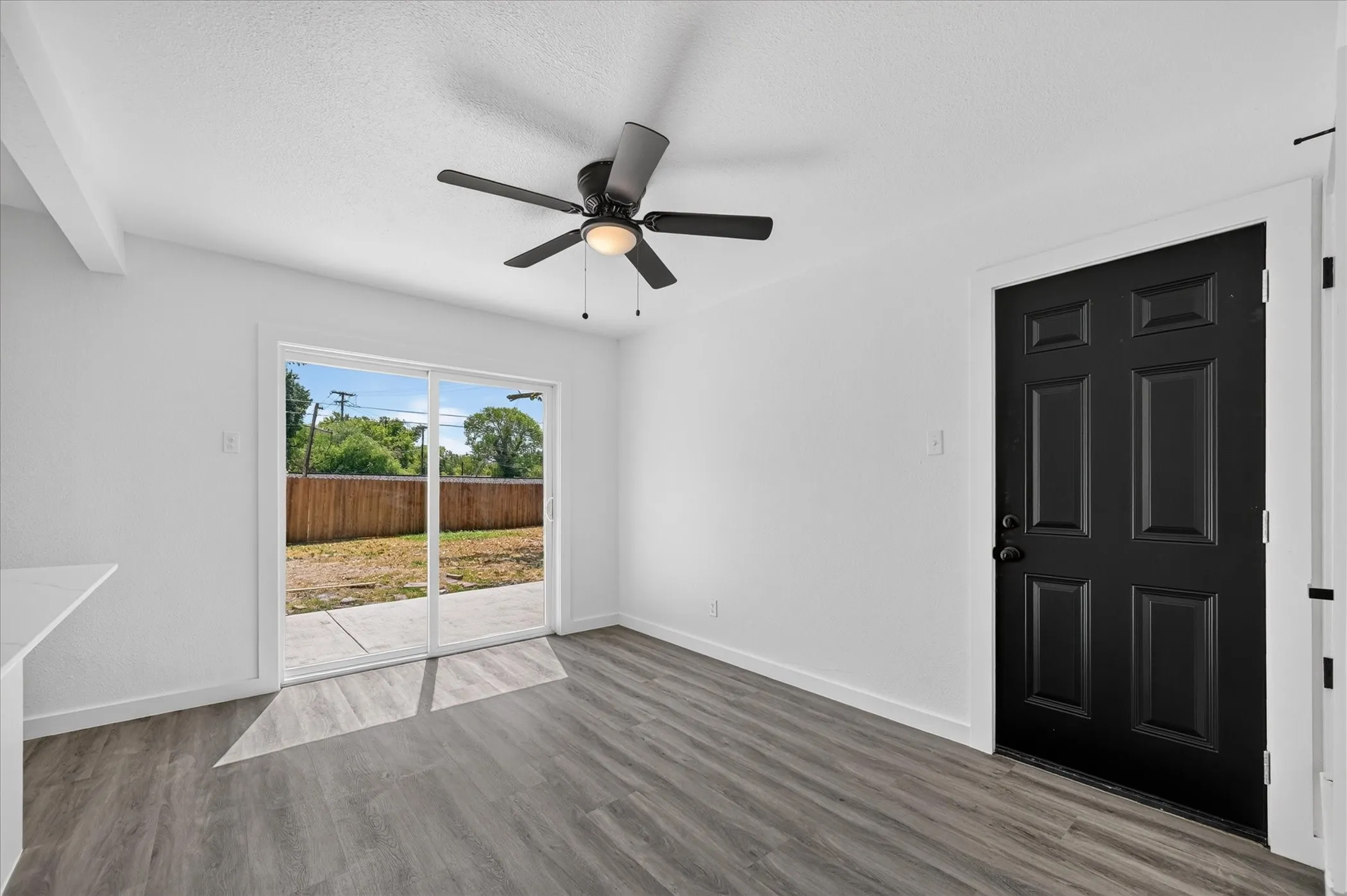 Single Family Residence For Rent in Dallas County , 620 Royal Crest Drive, Richardson, Texas 75081, 3 Bedroom, 2 Bathroom, Garage spaces, 1,382 Sqft, built in 1967, mls#21364449, Real Estate Agent in Richardson, Homes For Rent in Dallas county, Homes For Rent in Richardson, Realtor in Richardson Texas, Real Estate Brokerage Independent Realty Texas, Luminita Cordes Realtor