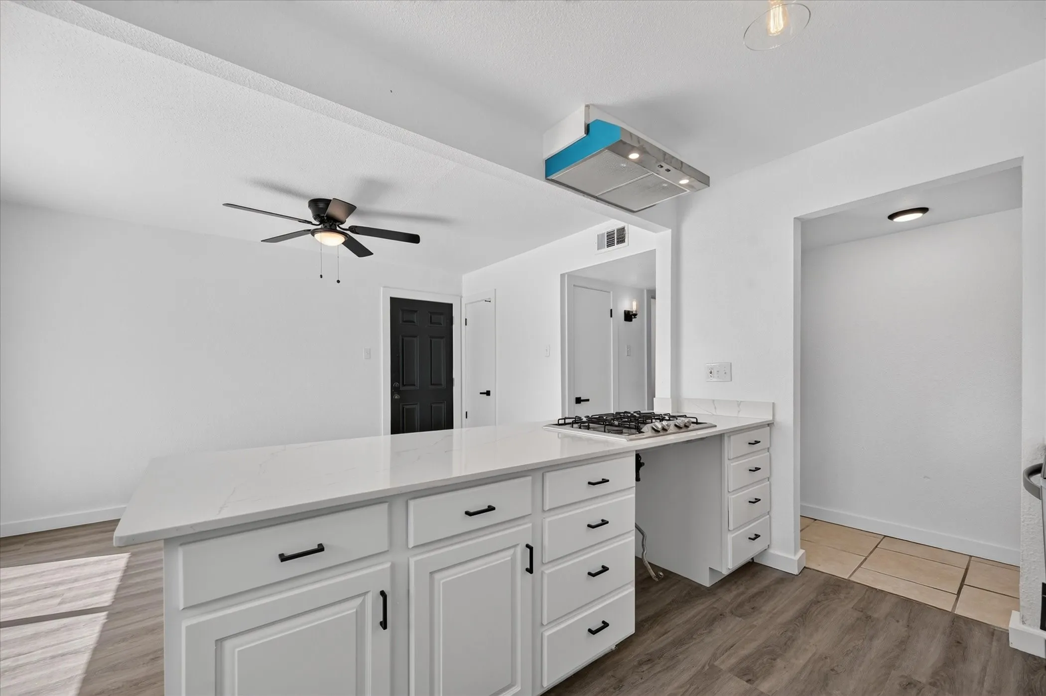 Single Family Residence For Rent in Dallas County , 620 Royal Crest Drive, Richardson, Texas 75081, 3 Bedroom, 2 Bathroom, Garage spaces, 1,382 Sqft, built in 1967, mls#21364449, Real Estate Agent in Richardson, Homes For Rent in Dallas county, Homes For Rent in Richardson, Realtor in Richardson Texas, Real Estate Brokerage Independent Realty Texas, Luminita Cordes Realtor