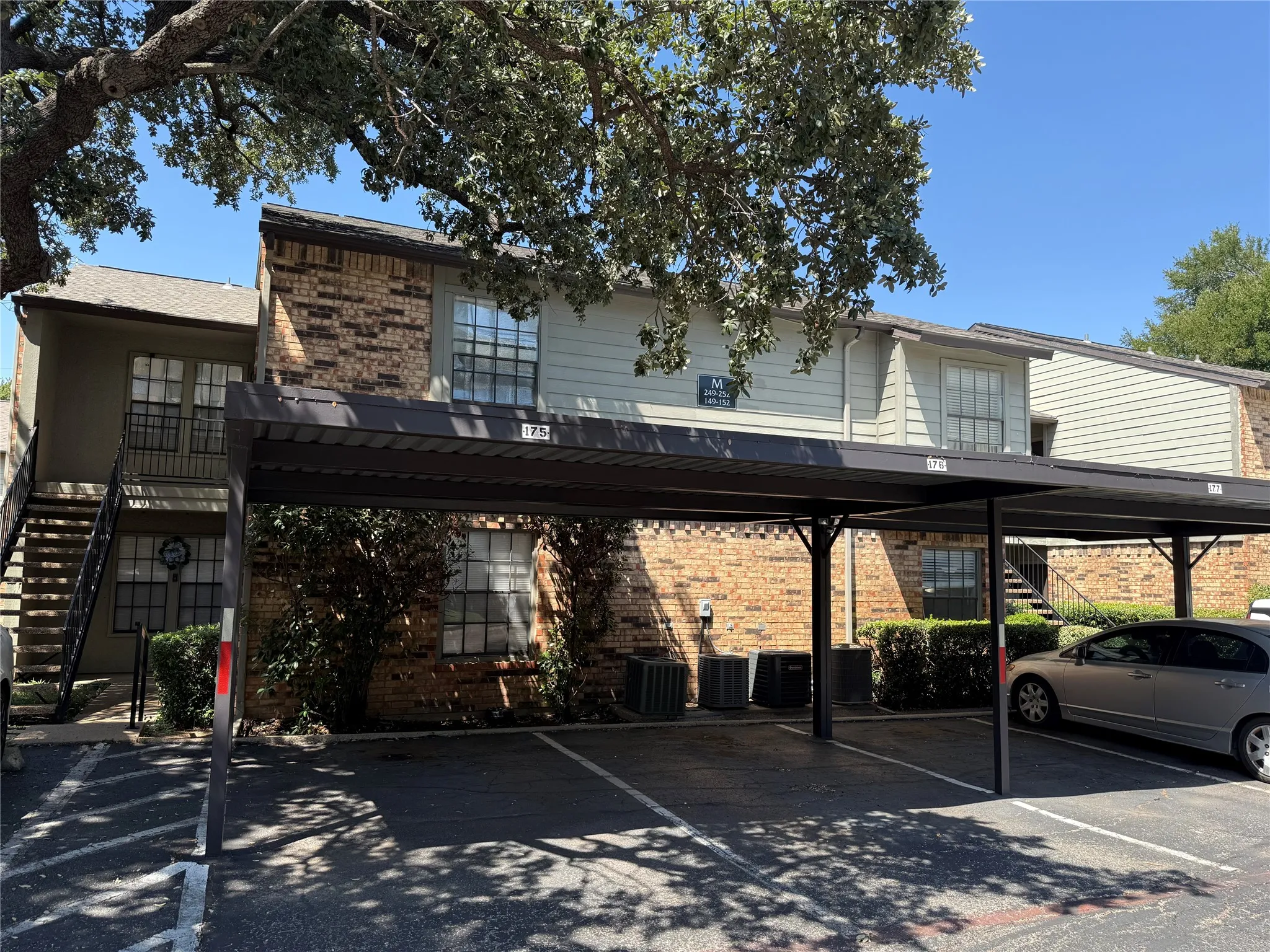 Condominium For Rent in Dallas County , 5335 Bent Tree Forest Drive 150, Dallas, Texas 75248, 1 Bedroom, 2 Bathroom, Garage spaces, 878 Sqft, built in 1981, mls#21364450, Real Estate Agent in Dallas, Homes For Rent in Dallas county, Homes For Rent in Dallas, Realtor in Dallas Texas, Real Estate Brokerage Independent Realty Texas, Luminita Cordes Realtor