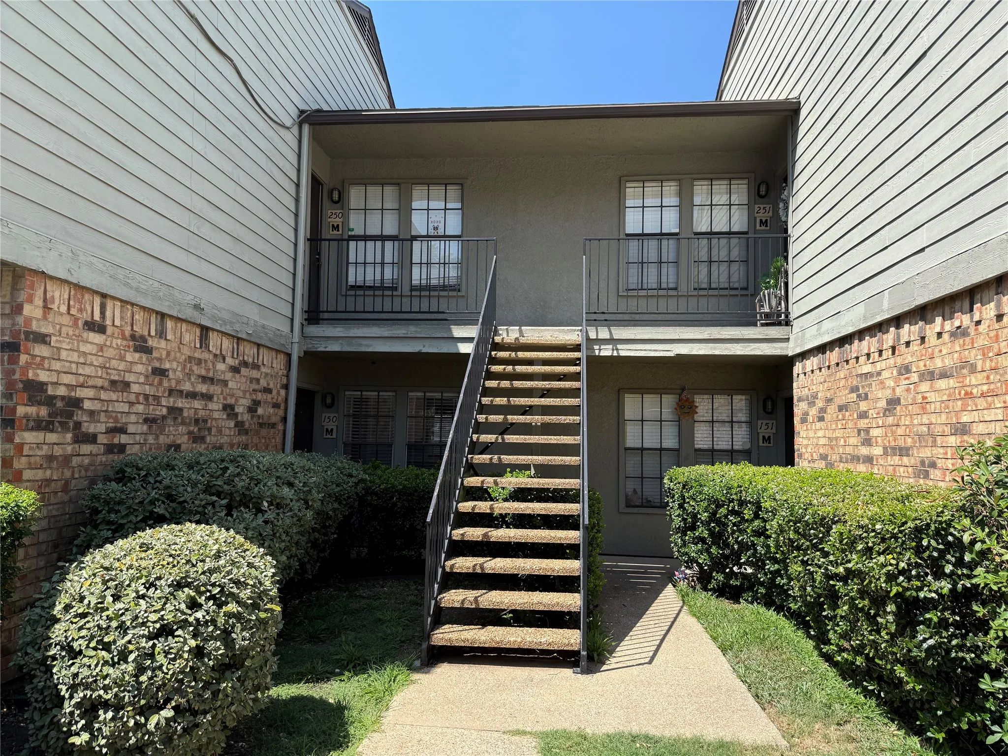 Condominium For Rent in Dallas County , 5335 Bent Tree Forest Drive 150, Dallas, Texas 75248, 1 Bedroom, 2 Bathroom, Garage spaces, 878 Sqft, built in 1981, mls#21364450, Real Estate Agent in Dallas, Homes For Rent in Dallas county, Homes For Rent in Dallas, Realtor in Dallas Texas, Real Estate Brokerage Independent Realty Texas, Luminita Cordes Realtor
