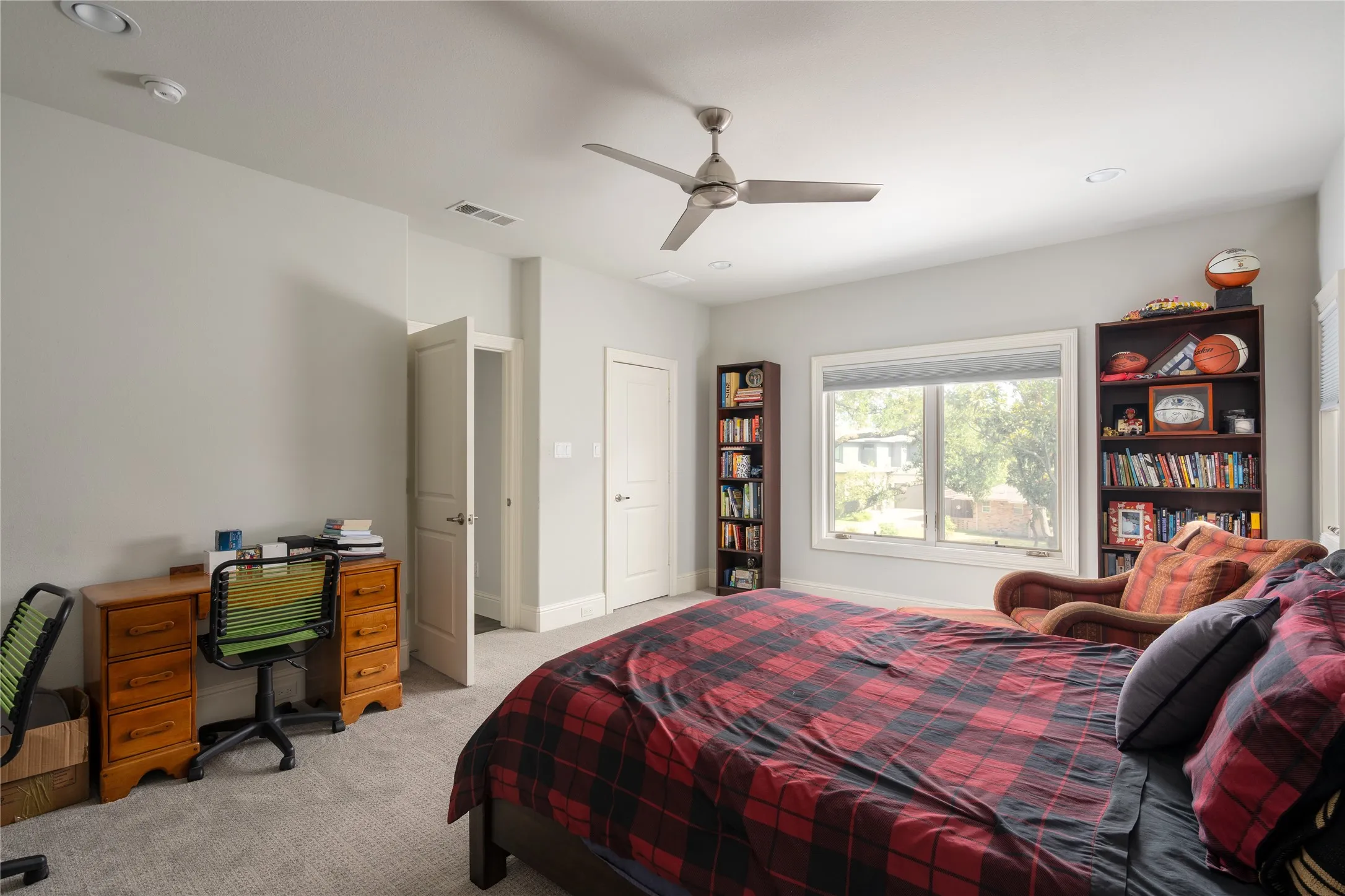 Single Family Residence For Sale in Dallas County , 5517 Charlestown Drive, Dallas, Texas 75230, 5 Bedroom, 6 Bathroom, 3 Garage spaces, 5,422 Sqft, built in 2013, mls#21361998, Real Estate Agent in Dallas, Homes For Sale in Dallas county, Homes For Sale in Dallas, Realtor in Dallas Texas, Real Estate Brokerage Independent Realty Texas, Luminita Cordes Realtor