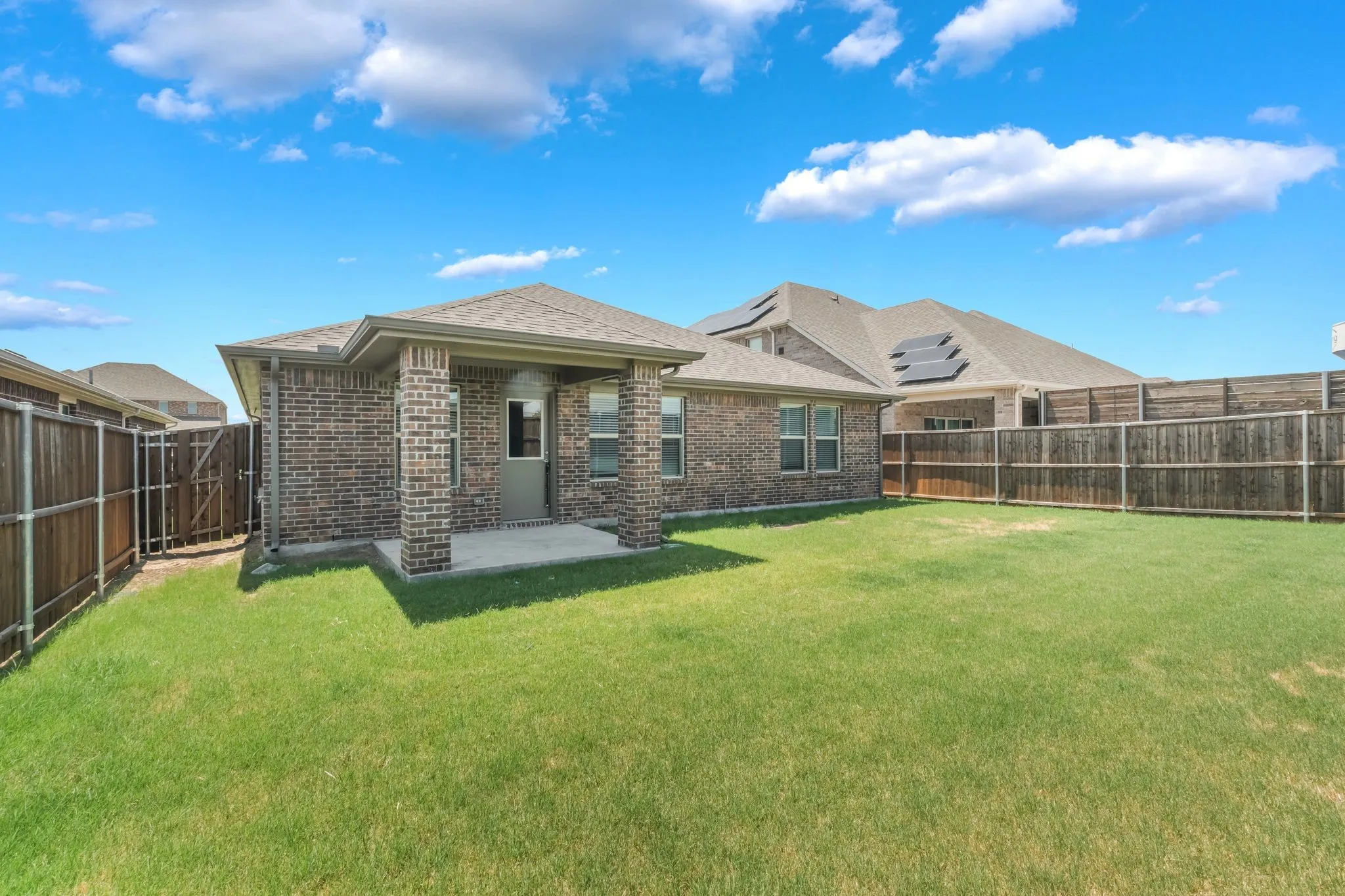 Single Family Residence For Sale in Denton County , 1805 Gold Mine Trail, Aubrey, Texas 76227, 4 Bedroom, 3 Bathroom, 2 Garage spaces, 2,270 Sqft, built in 2020, mls#21364431, Real Estate Agent in Aubrey, Homes For Sale in Denton county, Homes For Sale in Aubrey, Realtor in Aubrey Texas, Real Estate Brokerage Independent Realty Texas, Luminita Cordes Realtor