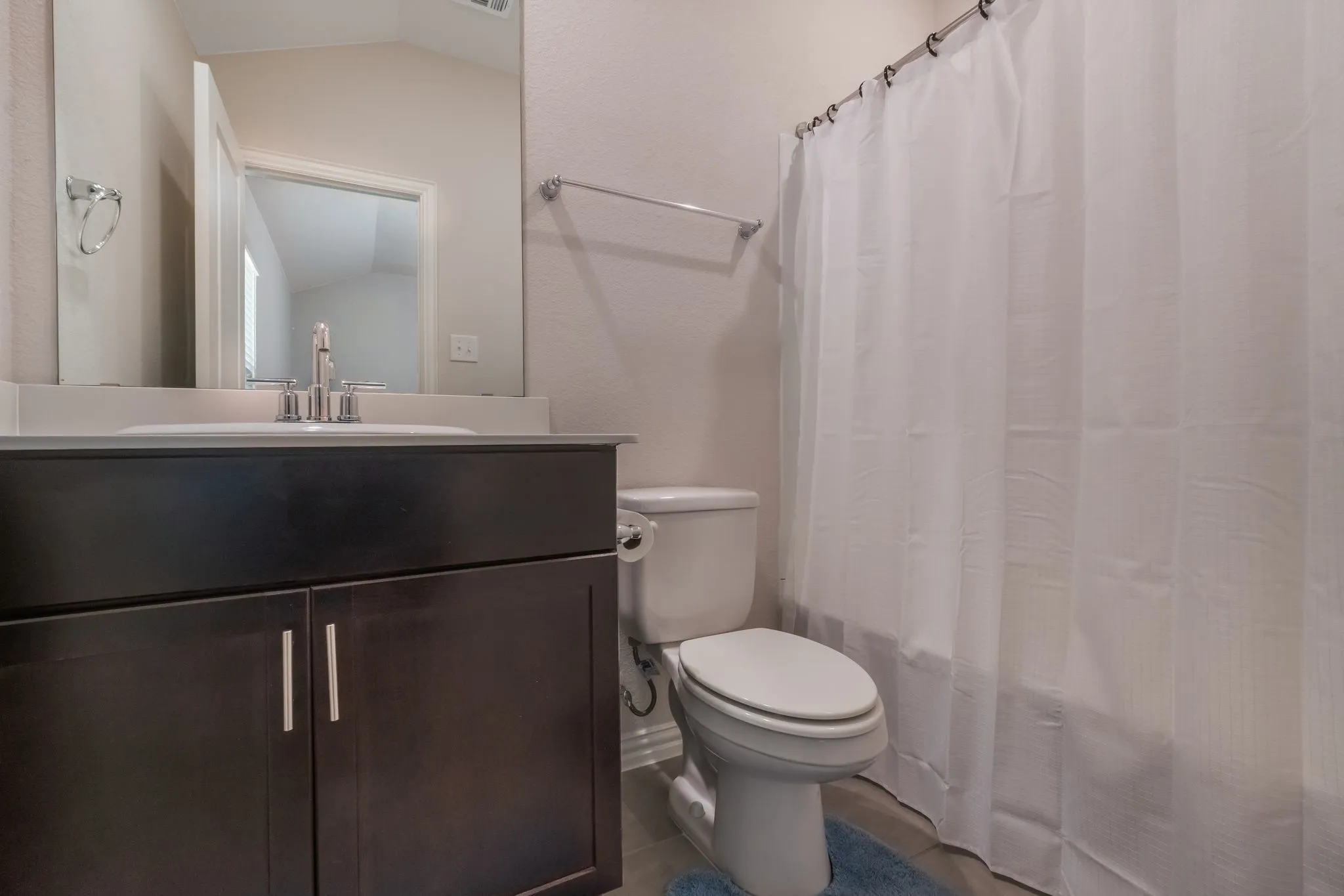 Single Family Residence For Sale in Denton County , 1805 Gold Mine Trail, Aubrey, Texas 76227, 4 Bedroom, 3 Bathroom, 2 Garage spaces, 2,270 Sqft, built in 2020, mls#21364431, Real Estate Agent in Aubrey, Homes For Sale in Denton county, Homes For Sale in Aubrey, Realtor in Aubrey Texas, Real Estate Brokerage Independent Realty Texas, Luminita Cordes Realtor
